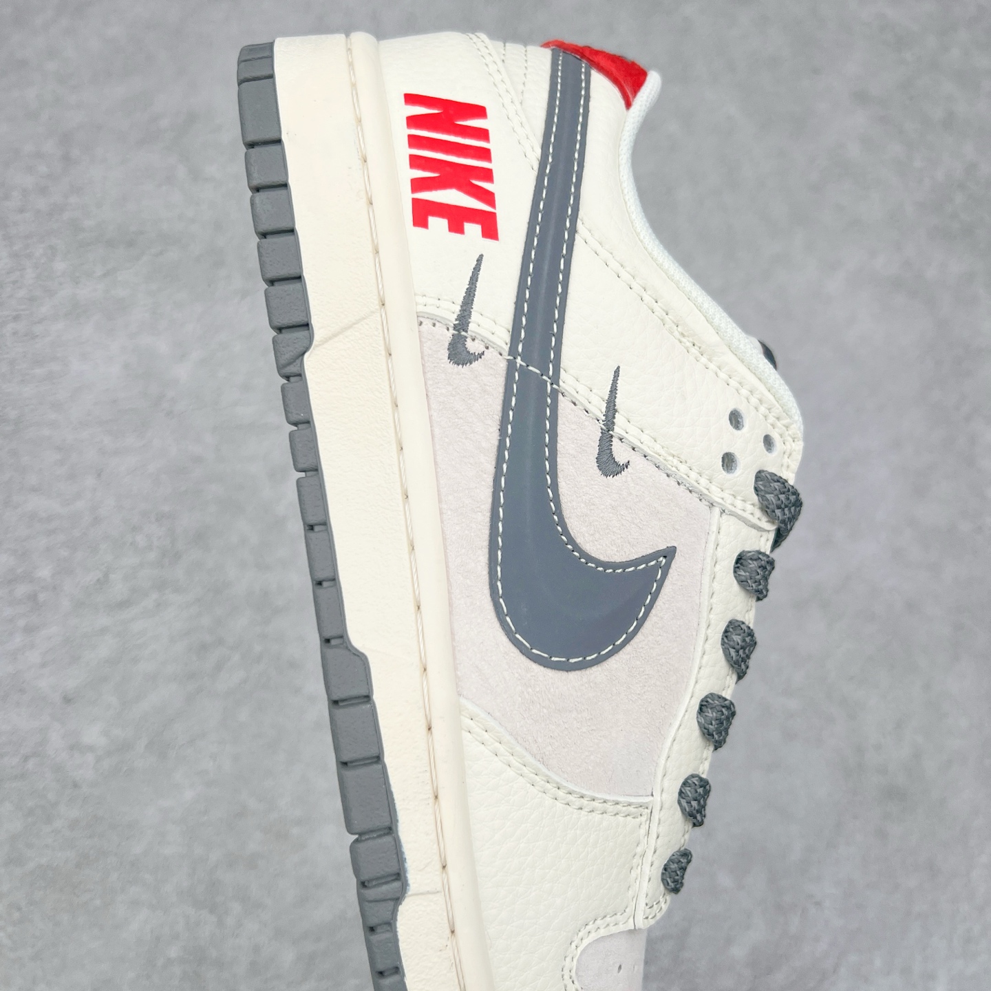 图片[6]-NK Dunk Low 定制配色 FC1688-205 大厂出品 极力推荐 原装头层材料 独家版型蒸餾加工帶來的是更好的视觉和脚感体验大厂纯原品质出货 清洁度 电绣工艺 皮料切割干净无任何毛边 细节完美 尺码：36 36.5 37.5 38 38.5 39 40 40.5 41 42 42.5 43 44 44.5 45-选品中心