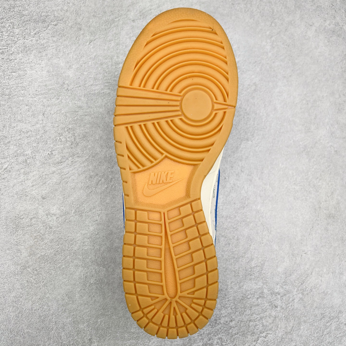 图片[9]-NK Dunk Low 定制配色 FC1688-207 大厂出品 极力推荐 原装头层材料 独家版型蒸餾加工帶來的是更好的视觉和脚感体验大厂纯原品质出货 清洁度 电绣工艺 皮料切割干净无任何毛边 细节完美 尺码：36 36.5 37.5 38 38.5 39 40 40.5 41 42 42.5 43 44 44.5 45-选品中心