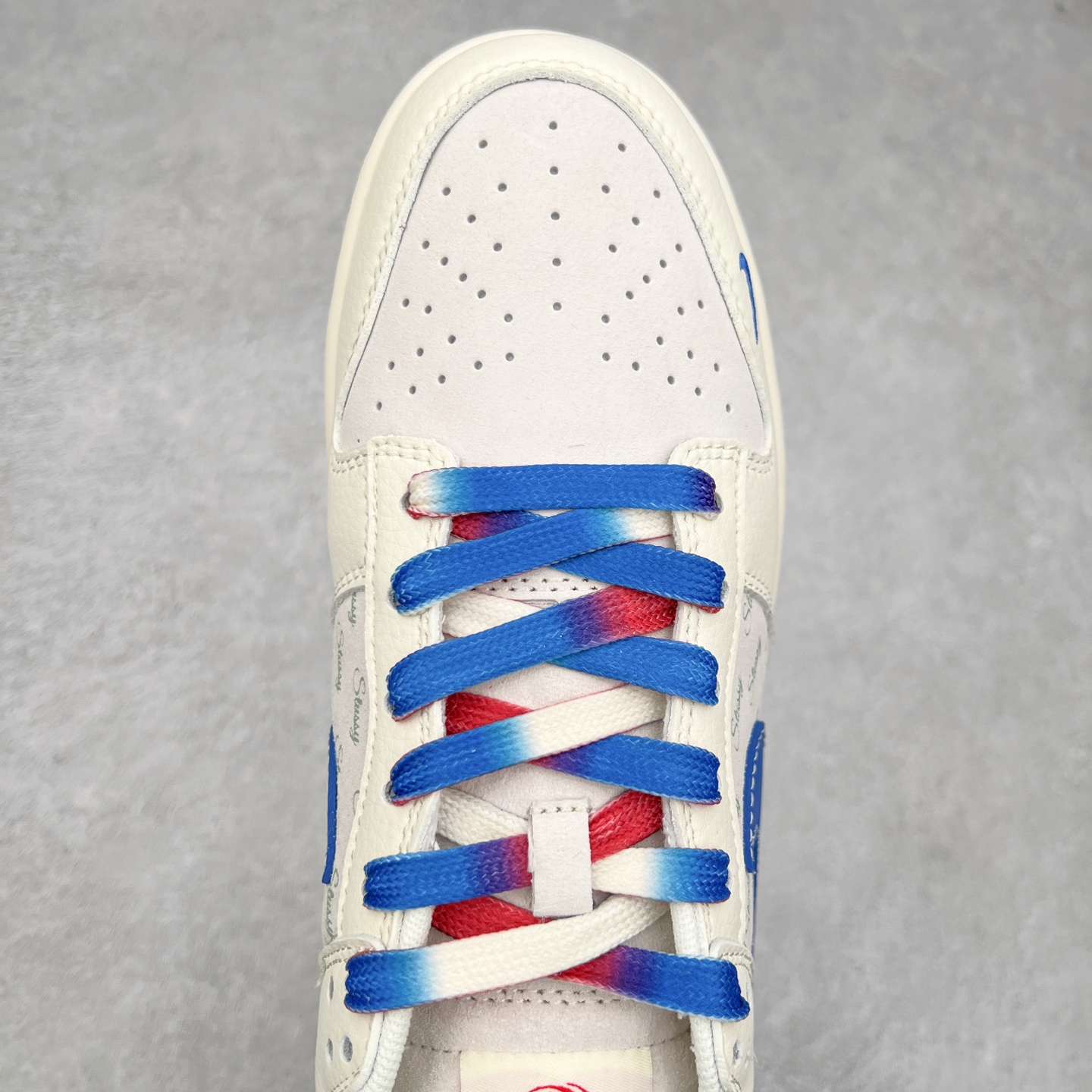 图片[4]-NK Dunk Low 定制配色 FC1688-207 大厂出品 极力推荐 原装头层材料 独家版型蒸餾加工帶來的是更好的视觉和脚感体验大厂纯原品质出货 清洁度 电绣工艺 皮料切割干净无任何毛边 细节完美 尺码：36 36.5 37.5 38 38.5 39 40 40.5 41 42 42.5 43 44 44.5 45-选品中心