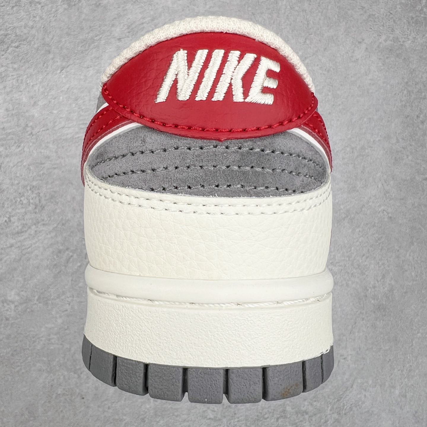 图片[8]-NK Dunk Low 定制配色 DJ2024-124 大厂出品 极力推荐 原装头层材料 独家版型蒸餾加工帶來的是更好的视觉和脚感体验大厂纯原品质出货 清洁度 电绣工艺 皮料切割干净无任何毛边 细节完美 尺码：36 36.5 37.5 38 38.5 39 40 40.5 41 42 42.5 43 44 44.5 45-选品中心