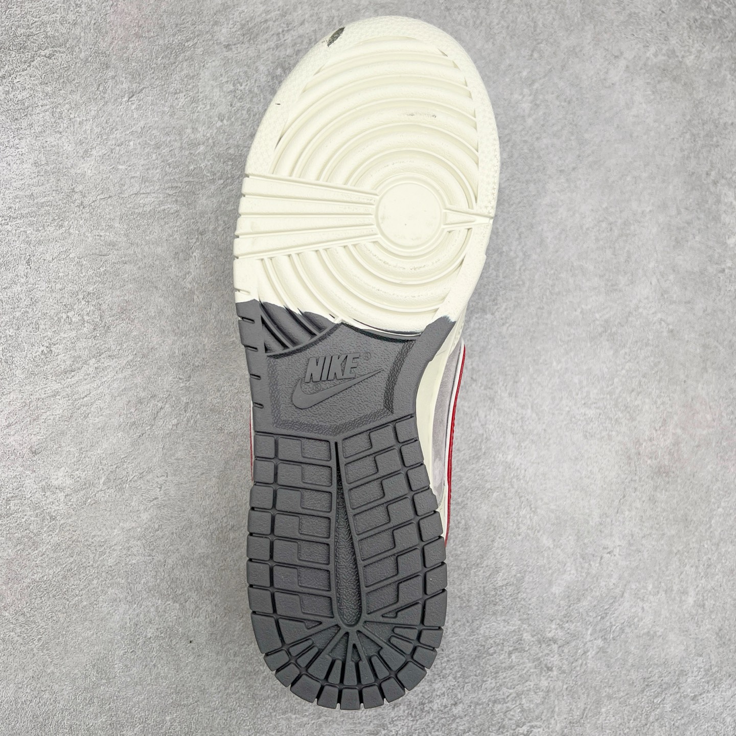 图片[9]-NK Dunk Low 定制配色 DJ2024-124 大厂出品 极力推荐 原装头层材料 独家版型蒸餾加工帶來的是更好的视觉和脚感体验大厂纯原品质出货 清洁度 电绣工艺 皮料切割干净无任何毛边 细节完美 尺码：36 36.5 37.5 38 38.5 39 40 40.5 41 42 42.5 43 44 44.5 45-选品中心