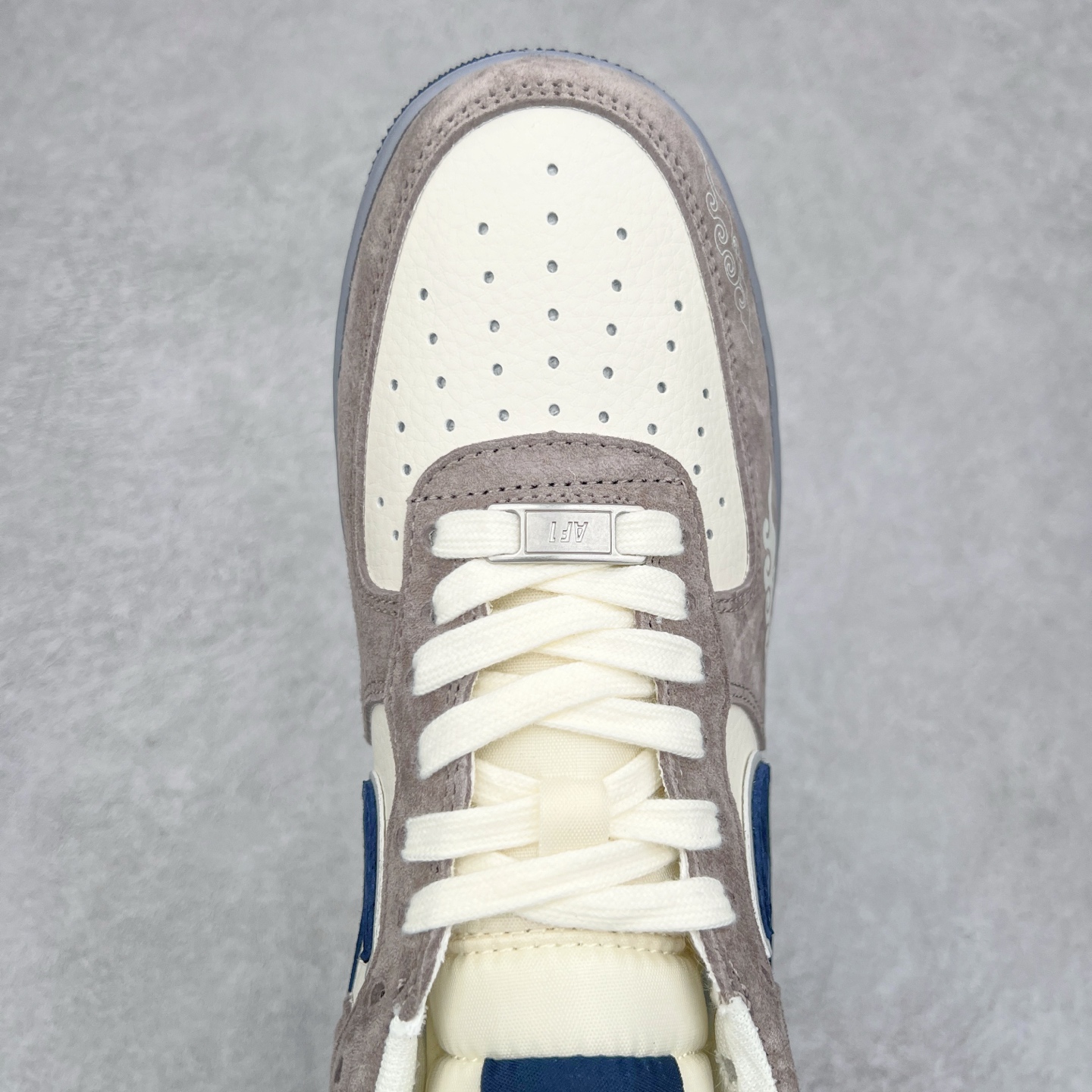 图片[4]-NK Air Force 1´07 Low 空军一号低帮百搭休闲运动板鞋 DM1688-802 柔软、弹性十足的缓震性能和出色的中底设计 横跨复古与现代的外型结合 造就出风靡全球 三十多年的Force 1 直到今天还深受青睐 尺码：36 36.5 37.5 38 38.5 39 40 40.5 41 42 42.5 43 44 44.5 45-选品中心