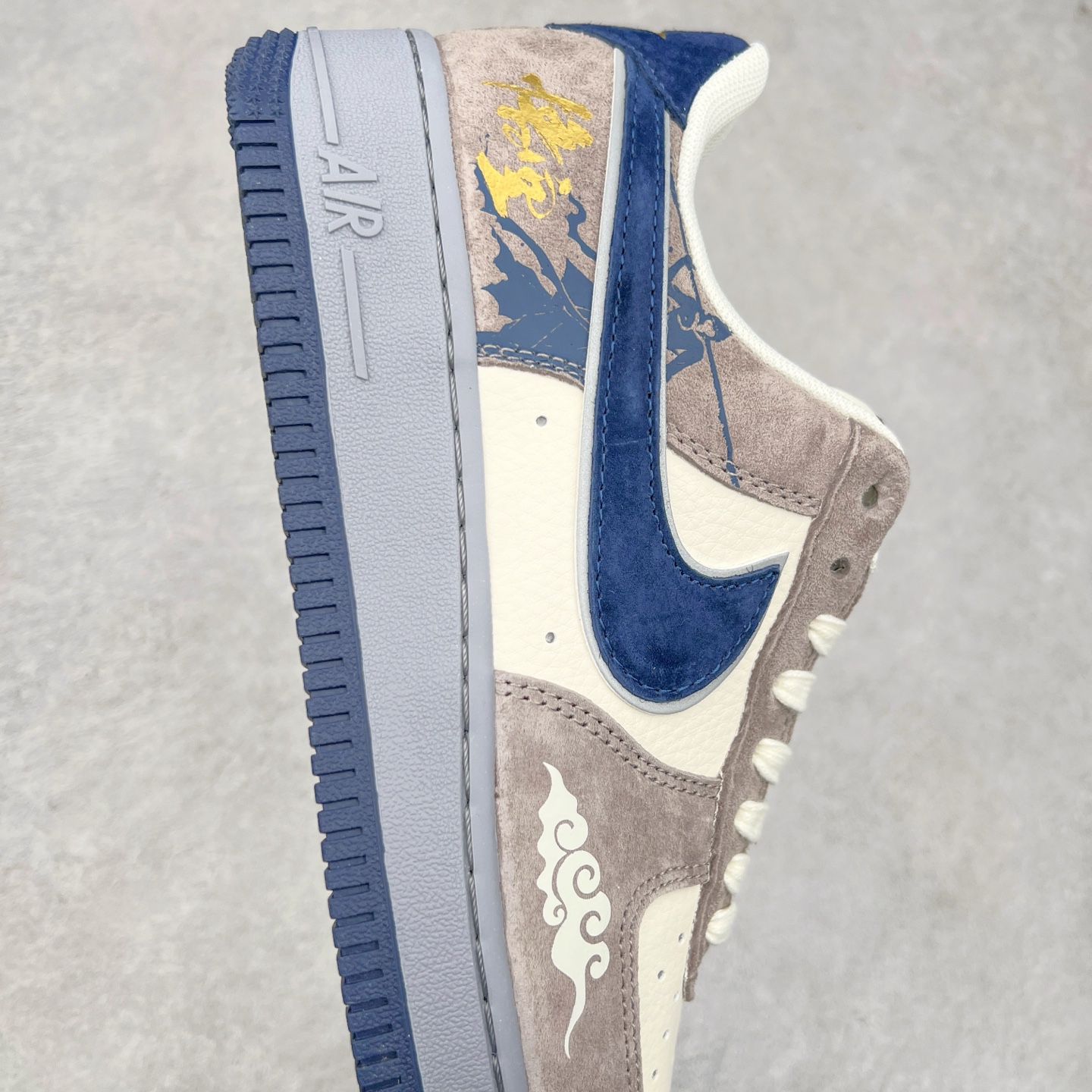 图片[6]-NK Air Force 1´07 Low 空军一号低帮百搭休闲运动板鞋 DM1688-802 柔软、弹性十足的缓震性能和出色的中底设计 横跨复古与现代的外型结合 造就出风靡全球 三十多年的Force 1 直到今天还深受青睐 尺码：36 36.5 37.5 38 38.5 39 40 40.5 41 42 42.5 43 44 44.5 45-选品中心