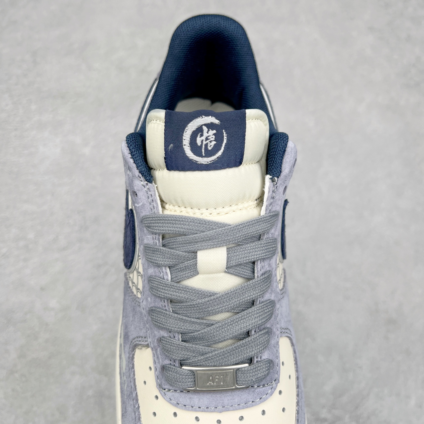 图片[5]-NK Air Force 1´07 Low 空军一号低帮百搭休闲运动板鞋 DM1688-806 柔软、弹性十足的缓震性能和出色的中底设计 横跨复古与现代的外型结合 造就出风靡全球 三十多年的Force 1 直到今天还深受青睐 尺码：36 36.5 37.5 38 38.5 39 40 40.5 41 42 42.5 43 44 44.5 45-选品中心