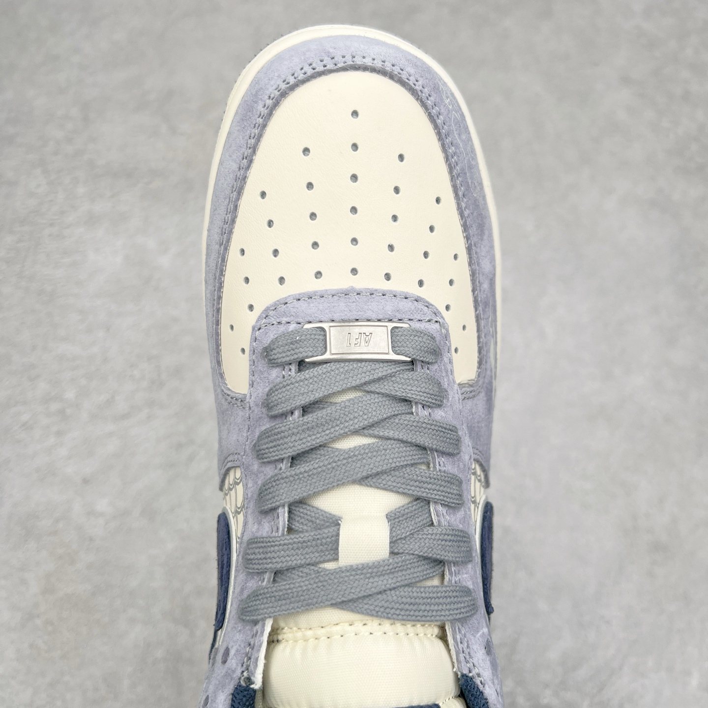 图片[4]-NK Air Force 1´07 Low 空军一号低帮百搭休闲运动板鞋 DM1688-806 柔软、弹性十足的缓震性能和出色的中底设计 横跨复古与现代的外型结合 造就出风靡全球 三十多年的Force 1 直到今天还深受青睐 尺码：36 36.5 37.5 38 38.5 39 40 40.5 41 42 42.5 43 44 44.5 45-选品中心