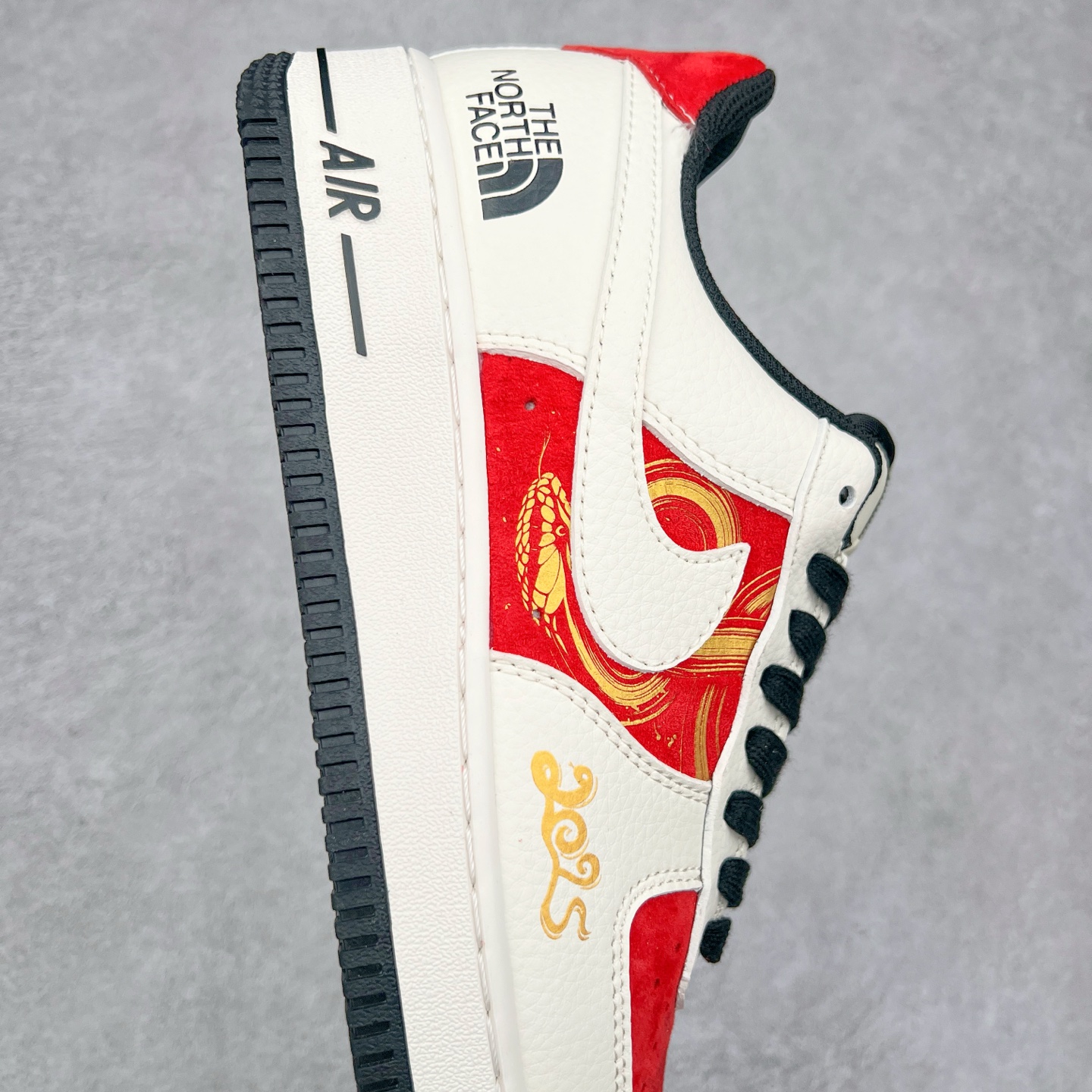 图片[6]-NK Air Force 1´07 Low 空军一号低帮百搭休闲运动板鞋 DM6688-028 柔软、弹性十足的缓震性能和出色的中底设计 横跨复古与现代的外型结合 造就出风靡全球 三十多年的Force 1 直到今天还深受青睐 尺码：36 36.5 37.5 38 38.5 39 40 40.5 41 42 42.5 43 44 44.5 45-选品中心