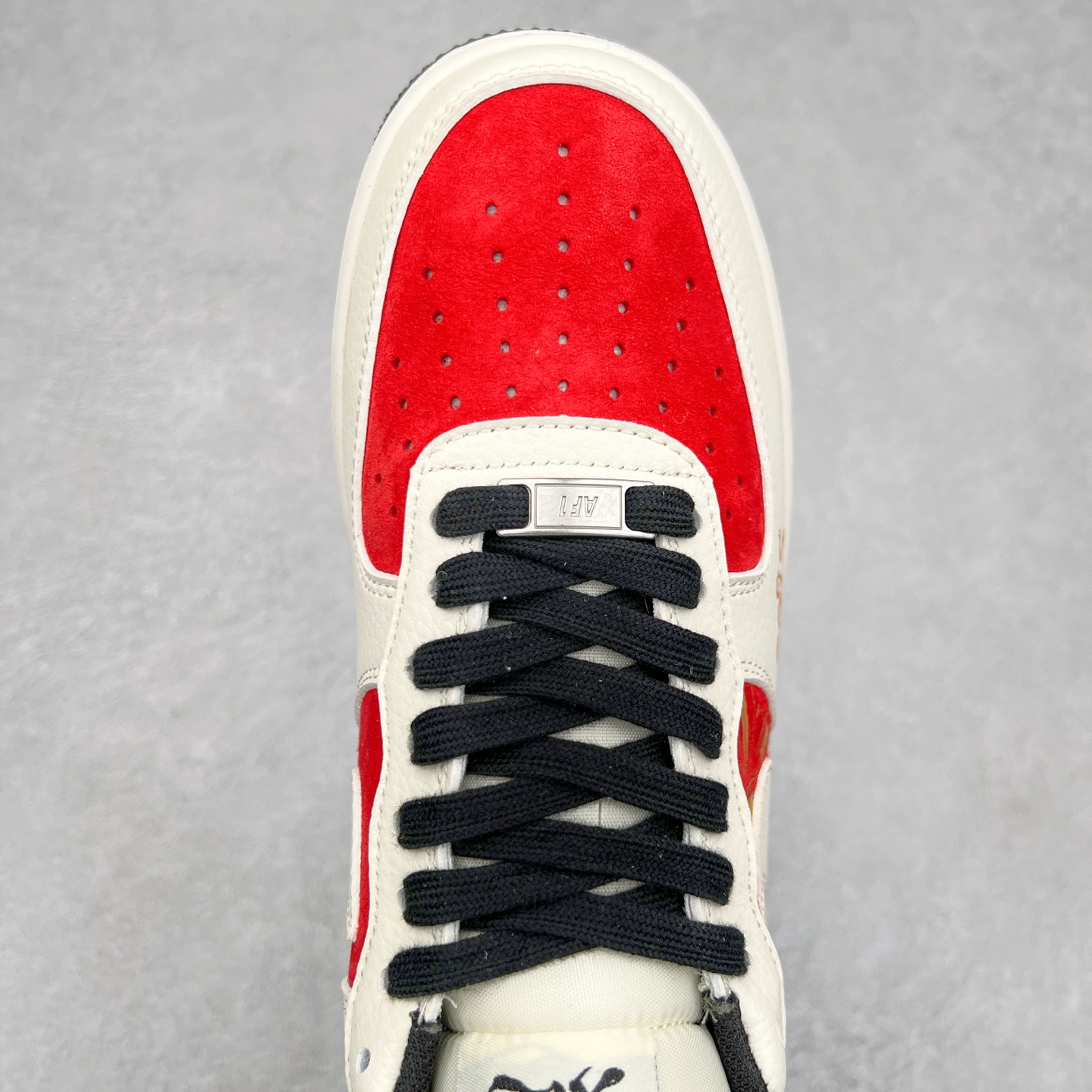 图片[4]-NK Air Force 1´07 Low 空军一号低帮百搭休闲运动板鞋 DM6688-028 柔软、弹性十足的缓震性能和出色的中底设计 横跨复古与现代的外型结合 造就出风靡全球 三十多年的Force 1 直到今天还深受青睐 尺码：36 36.5 37.5 38 38.5 39 40 40.5 41 42 42.5 43 44 44.5 45-选品中心