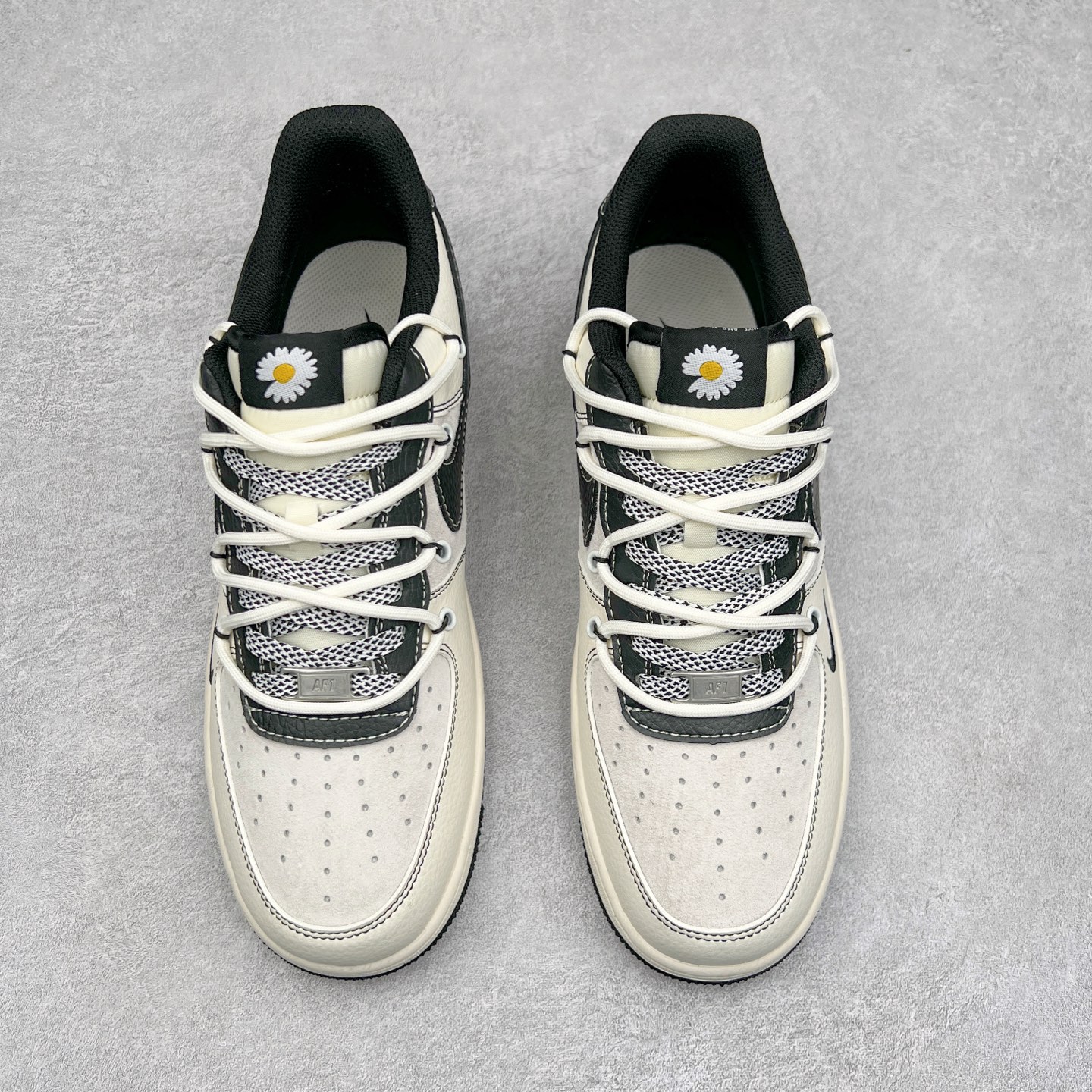 图片[2]-NK Air Force 1´07 Low 空军一号低帮百搭休闲运动板鞋 DM6688-012 柔软、弹性十足的缓震性能和出色的中底设计 横跨复古与现代的外型结合 造就出风靡全球 三十多年的Force 1 直到今天还深受青睐 尺码：36 36.5 37.5 38 38.5 39 40 40.5 41 42 42.5 43 44 44.5 45-选品中心