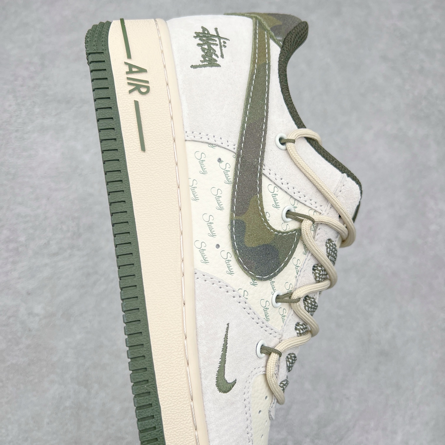 图片[6]-NK Air Force 1´07 Low 空军一号低帮百搭休闲运动板鞋 DM6688-014 柔软、弹性十足的缓震性能和出色的中底设计 横跨复古与现代的外型结合 造就出风靡全球 三十多年的Force 1 直到今天还深受青睐 尺码：36 36.5 37.5 38 38.5 39 40 40.5 41 42 42.5 43 44 44.5 45-选品中心