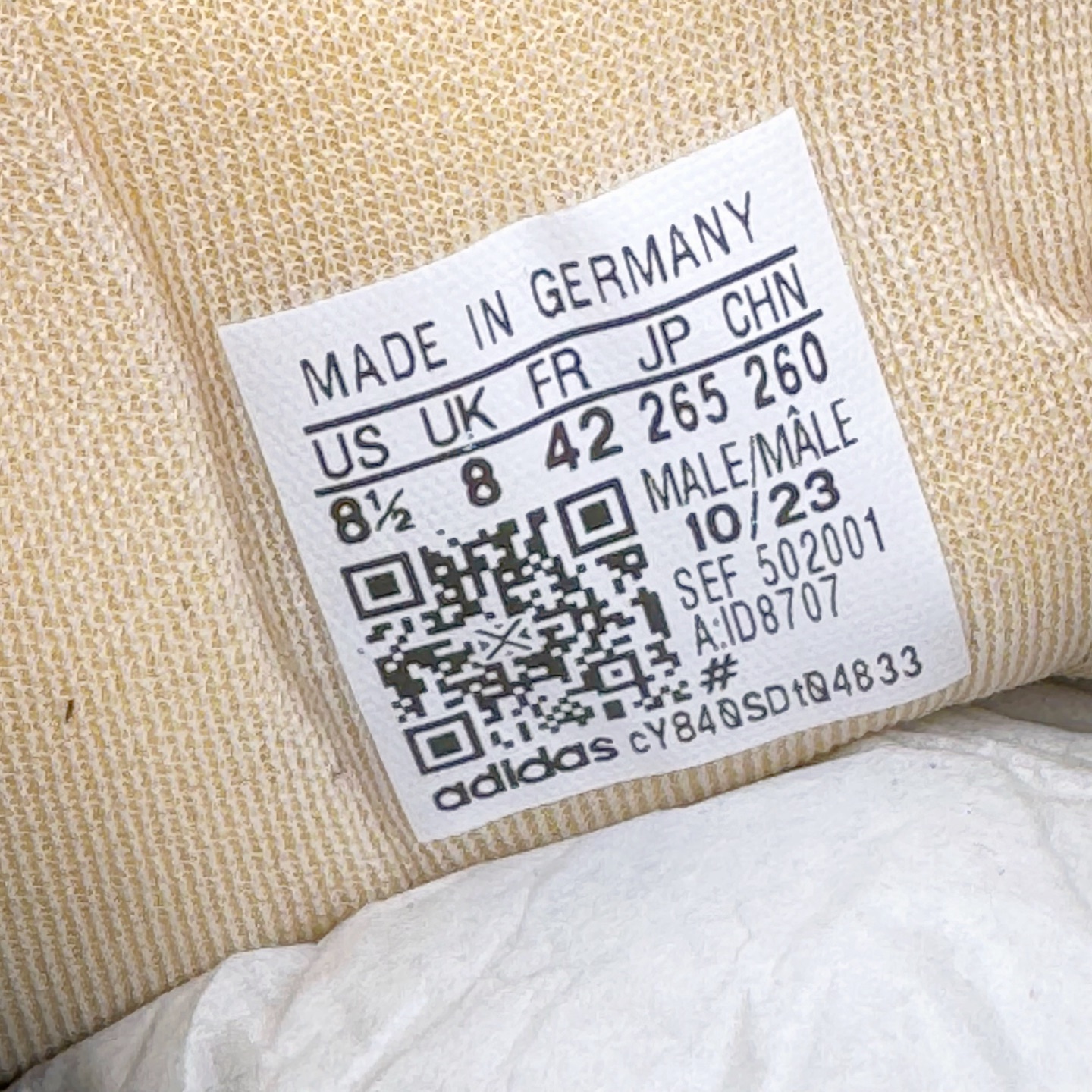 图片[14]-＃PK纯原 JJJJound x AD Originals Samba Classic\\\”Studded Pack Black\\\”桑巴舞系列绅士德训足球风百搭低帮休闲运动板鞋 联名黑白 ID8707 好货不怕晚 市场最强版 原厂进口 \\\”Prime Asia\\\” 山羊皮（纹理自然）原厂台湾进口短绒猪巴革 全套原厂纸板冲刀加持 独家原档案私模RB橡胶大底 含胶量硬度原鞋一致 正确拉帮鞋垫背胶 原厂标裁支持鉴定 高密度丽新布中底 内置环保海玻璃鞋垫 全鞋电脑针车零偏差 产品品控稳定性领先行业 原厂港宝加持定型后跟R度完美 JJJJound x Originals联名鞋 作为合作企划里的金字招牌JJJJound 善于利用自己的极简美学挖掘品牌的全新风貌 本次 JJJJound 携手 Originals 选用大热鞋款 Samba 为蓝本 将鞋款的街头气质无痕转变为「静奢风」 鞋款肉眼可见的被赋予了难得的质感 黑白两色都采用了黄色优质皮革内衬以呼应生胶大底 取消了鞋舌的 Logo 转而采用压纹处理使得鞋款整体氛围更加静谧、奢华 同时为了彰显本次合作鞋款的身份 双方合作标识和 JJJJound Logo 被分别印在鞋口内侧和鞋垫上 尺码：36 36.5 37.5 38 38.5 39 40 40.5 41 42 42.5 43 44 44.5 45 46 46.5-选品中心