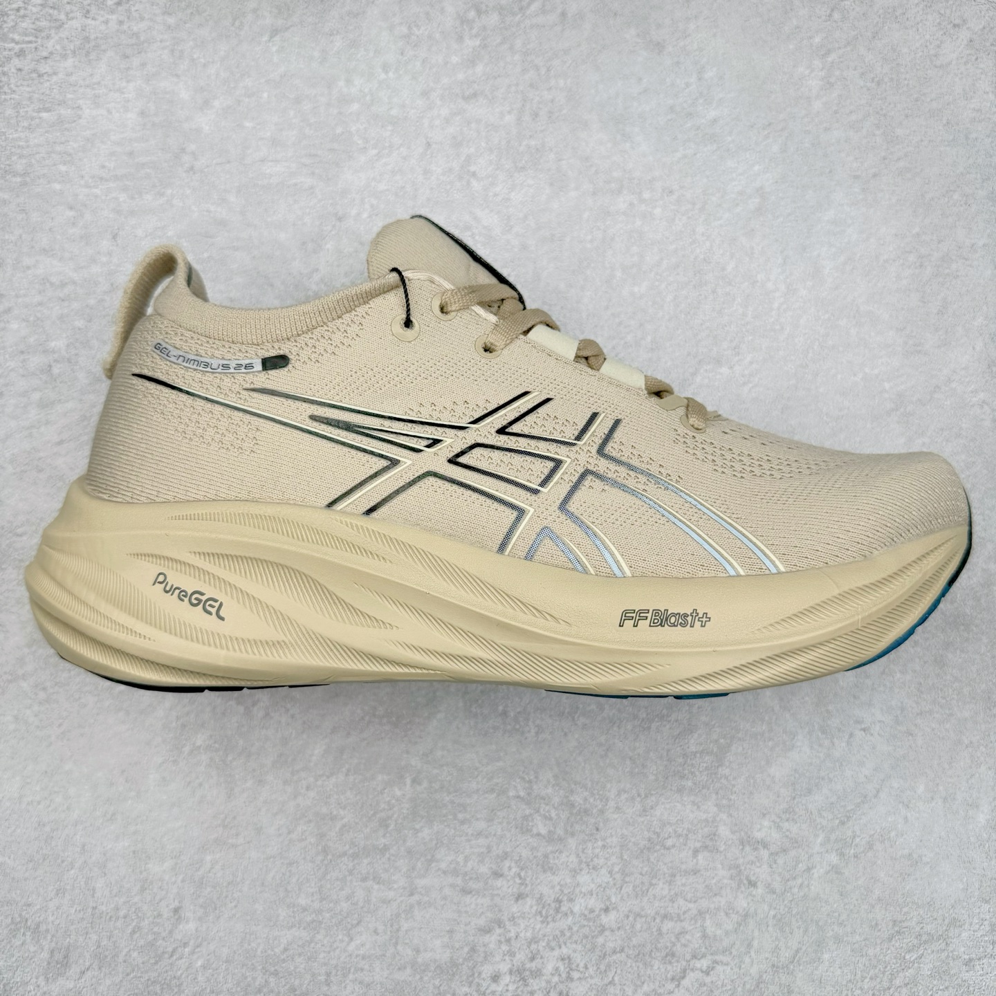 图片[4]-Asics GEL-Nimbus 26 亚瑟士缓震跑鞋 近年复古风潮的势头很旺 ASICS一直坚信保持身体的健康与活力是打造健康快乐的生活方式的最佳途径 ASICS为复古鞋型注入新设计 为玩家的街头穿搭提供了更多可能 GEL-NIMBUSTM9运动鞋最初是为中立和仰卧跑步者设计的长距离训练器 采用原始材料和关键细节重新设计 其Y2K时代的工业外观也被大胆的对比和色块所抵消 尺码：36 36.5 37.5 38 38.5 39 40 40.5 41.5 42 42.5 43.5 44 44.5 45-选品中心