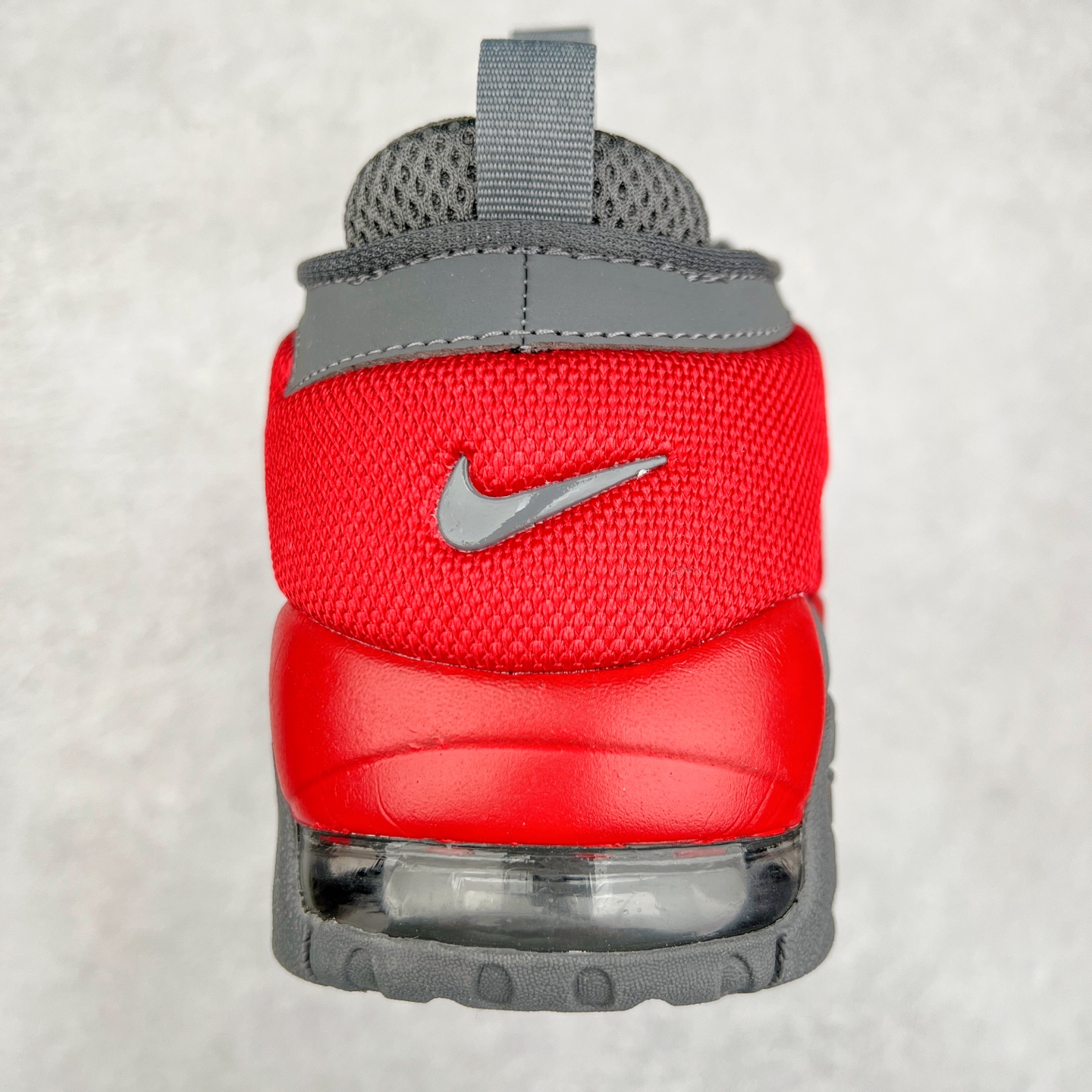 图片[8]-NK Air More Uptempo ’96 OG 皮蓬大AIR复古篮球鞋 FZ3055-100 以流行于街头的涂鸦文化为设计灵感 整体的设计风格夸张而充满魅力 厚实而充满质感的皮质鞋面两侧印刻了一对巨大的字母“AIR”独特炫酷的外观惊艳无比 尺码：36 36.5 37.5 38 38.5 39 40 40.5 41 42 42.5 43 44 44.5 45 46-选品中心