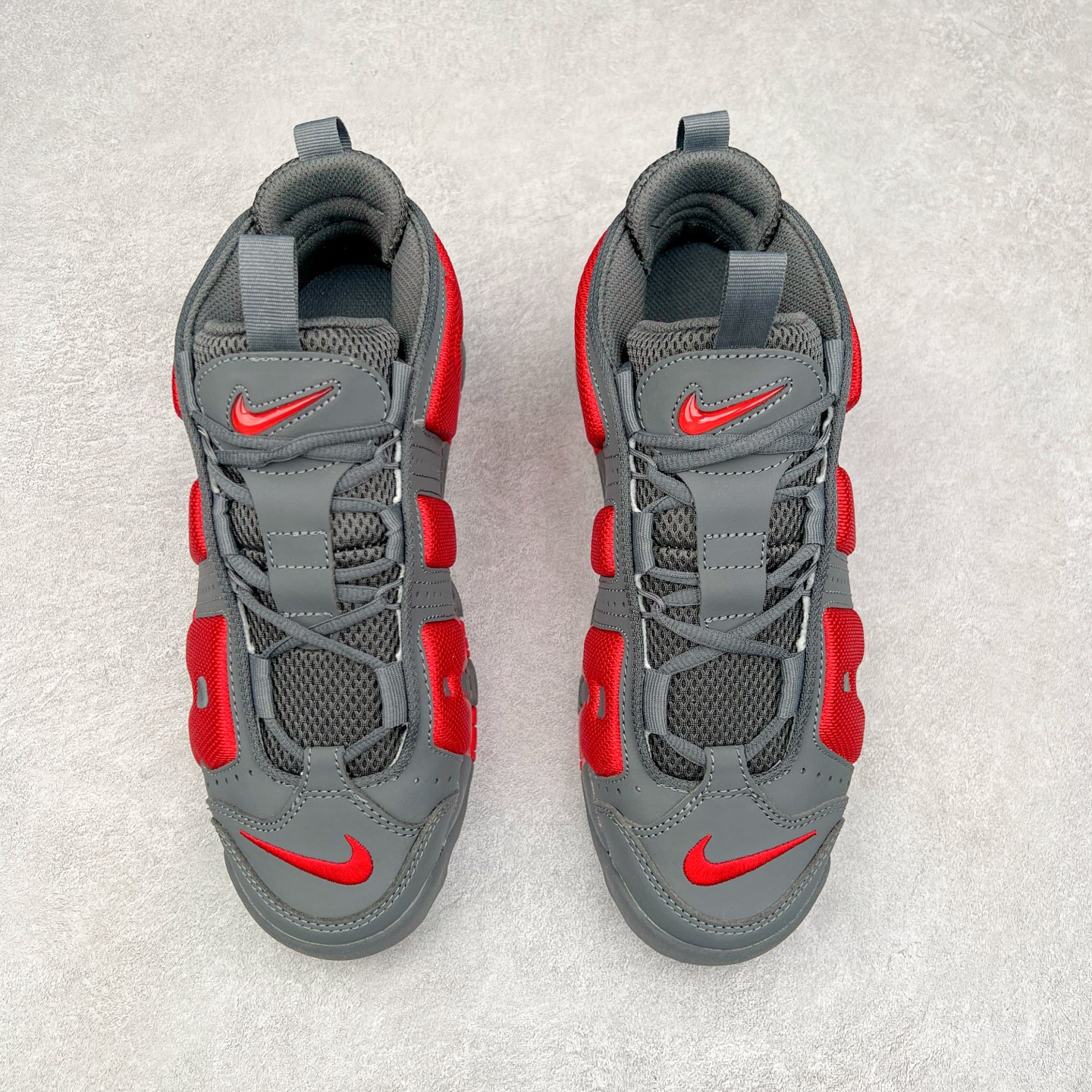 图片[2]-NK Air More Uptempo ’96 OG 皮蓬大AIR复古篮球鞋 FZ3055-100 以流行于街头的涂鸦文化为设计灵感 整体的设计风格夸张而充满魅力 厚实而充满质感的皮质鞋面两侧印刻了一对巨大的字母“AIR”独特炫酷的外观惊艳无比 尺码：36 36.5 37.5 38 38.5 39 40 40.5 41 42 42.5 43 44 44.5 45 46-选品中心