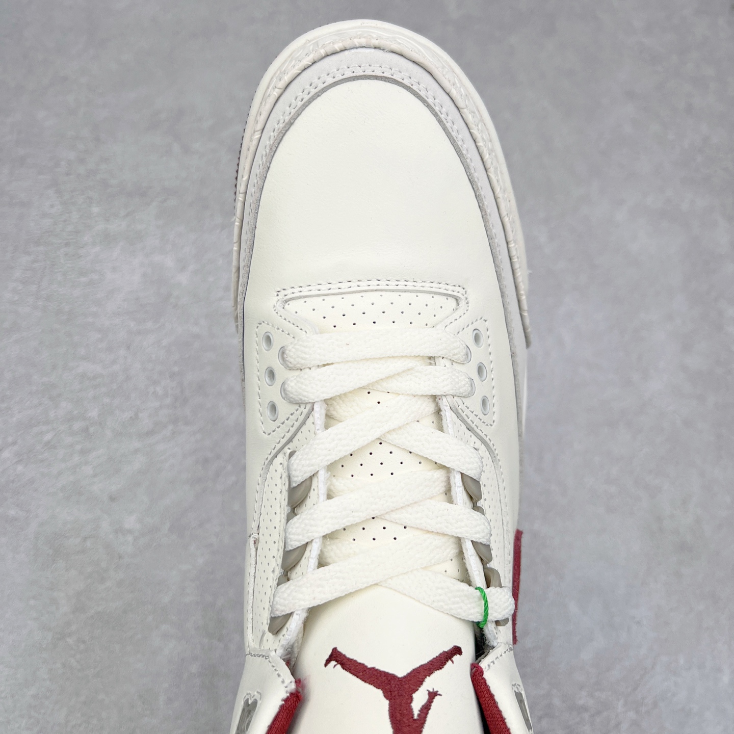 图片[4]-Air Jordan AJ3 Retro 蛇年定制配色 CT8532-031 超性价比产品 欢迎对比 实力大厂成熟流水线出品 品控完美 免检产品 新配色陆续开发 全套原纸板楦头开发 原厂大底磨具加持立体防滑纹理 原装可视Air Sole气垫 原汁原味最完美的三代版型 放心开冲 男女鞋尺码：36 36.5 37.5 38 38.5 39 40 40.5 41 42 42.5 43 44 44.5 45 46 47.5-选品中心