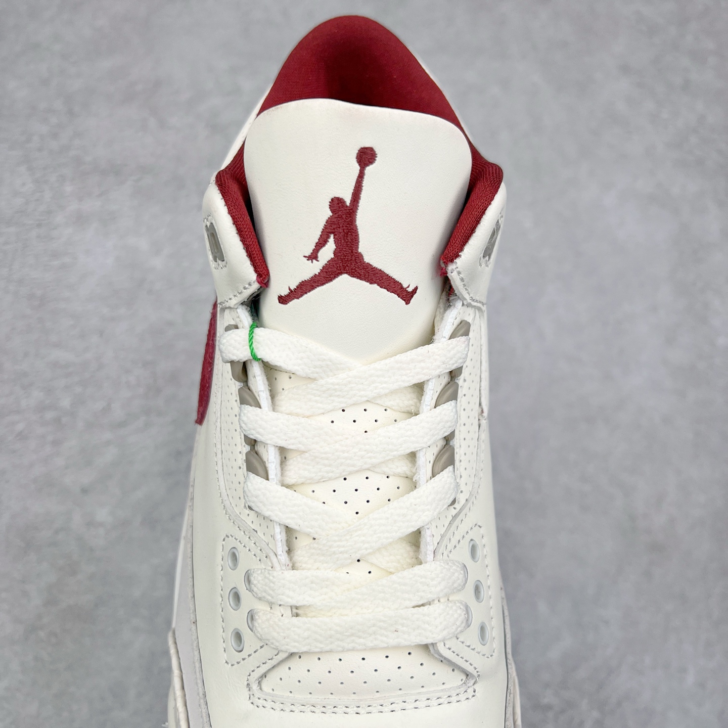 图片[5]-Air Jordan AJ3 Retro 蛇年定制配色 CT8532-031 超性价比产品 欢迎对比 实力大厂成熟流水线出品 品控完美 免检产品 新配色陆续开发 全套原纸板楦头开发 原厂大底磨具加持立体防滑纹理 原装可视Air Sole气垫 原汁原味最完美的三代版型 放心开冲 男女鞋尺码：36 36.5 37.5 38 38.5 39 40 40.5 41 42 42.5 43 44 44.5 45 46 47.5-选品中心