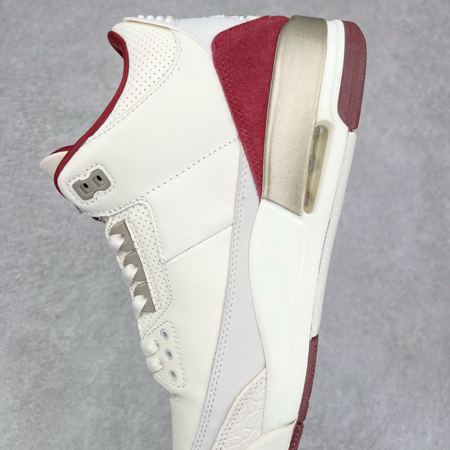 图片[7]-Air Jordan AJ3 Retro 蛇年定制配色 CT8532-031 超性价比产品 欢迎对比 实力大厂成熟流水线出品 品控完美 免检产品 新配色陆续开发 全套原纸板楦头开发 原厂大底磨具加持立体防滑纹理 原装可视Air Sole气垫 原汁原味最完美的三代版型 放心开冲 男女鞋尺码：36 36.5 37.5 38 38.5 39 40 40.5 41 42 42.5 43 44 44.5 45 46 47.5-选品中心