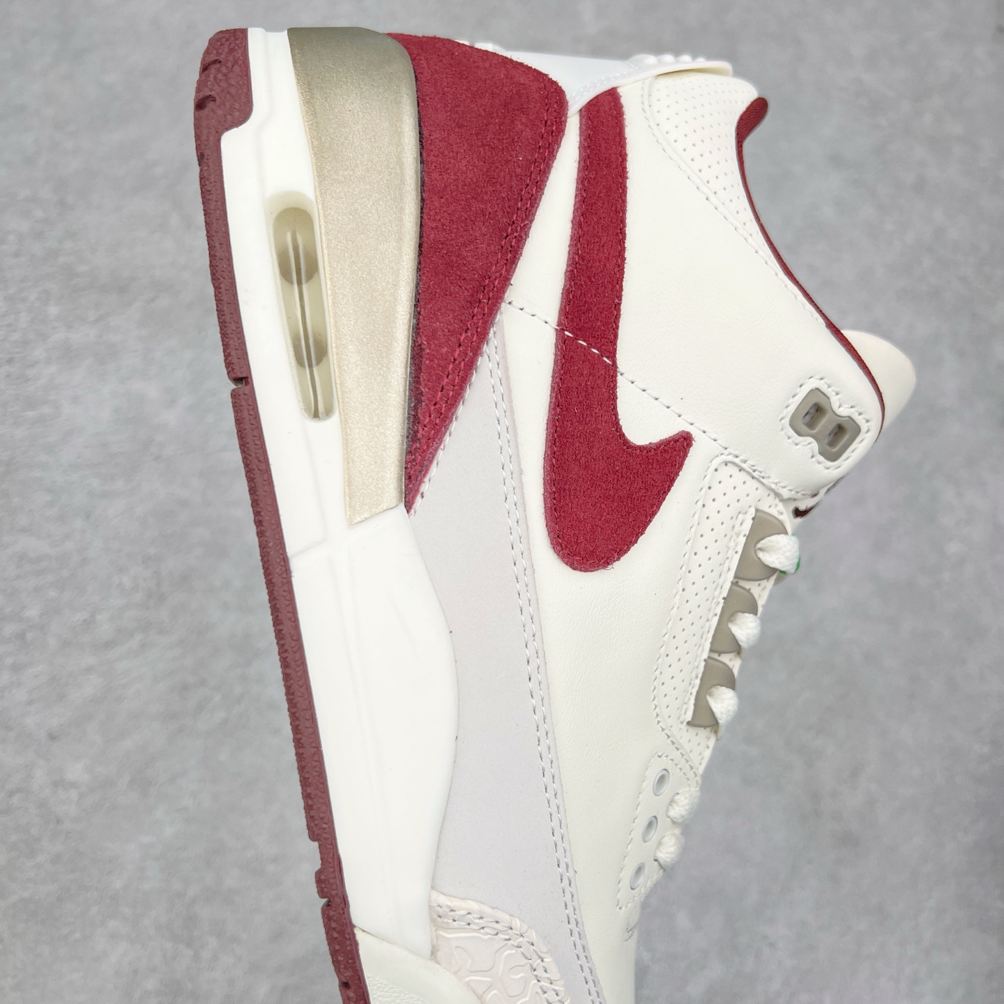 图片[6]-Air Jordan AJ3 Retro 蛇年定制配色 CT8532-031 超性价比产品 欢迎对比 实力大厂成熟流水线出品 品控完美 免检产品 新配色陆续开发 全套原纸板楦头开发 原厂大底磨具加持立体防滑纹理 原装可视Air Sole气垫 原汁原味最完美的三代版型 放心开冲 男女鞋尺码：36 36.5 37.5 38 38.5 39 40 40.5 41 42 42.5 43 44 44.5 45 46 47.5-选品中心