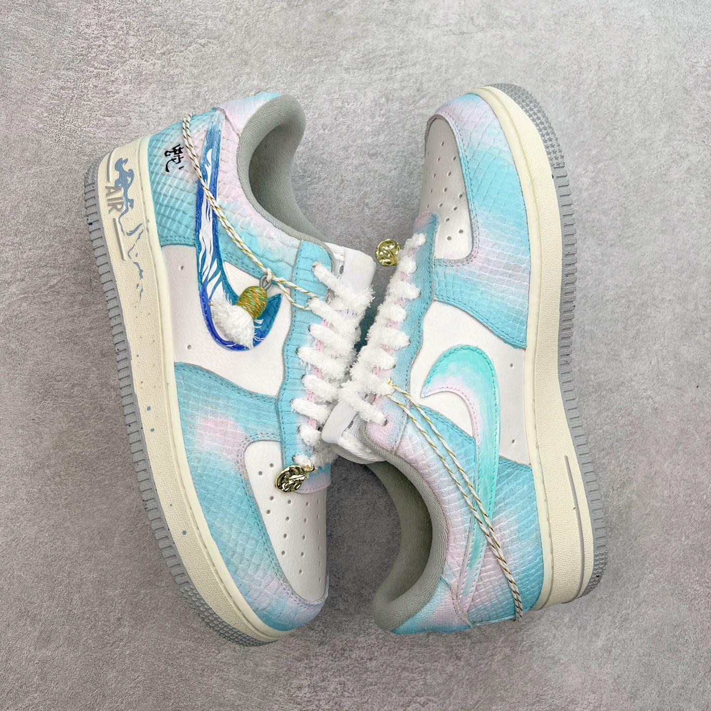 图片[3]-NK Air Force 1´07 Low 空军一号低帮百搭休闲运动板鞋 DX2678-222 柔软、弹性十足的缓震性能和出色的中底设计 横跨复古与现代的外型结合 造就出风靡全球 三十多年的Force 1 直到今天还深受青睐 尺码：36 36.5 37.5 38 38.5 39 40 40.5 41 42 42.5 43 44 44.5 45-选品中心