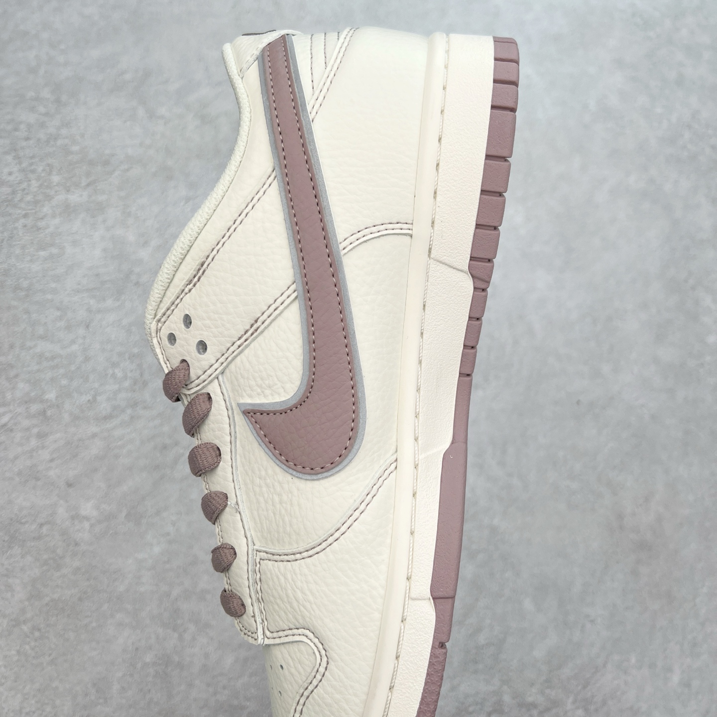 图片[7]-NK Dunk Low 定制配色 BM0234-507 大厂出品 极力推荐 原装头层材料 独家版型蒸餾加工帶來的是更好的视觉和脚感体验大厂纯原品质出货 清洁度 电绣工艺 皮料切割干净无任何毛边 细节完美 尺码：36 36.5 37.5 38 38.5 39 40 40.5 41 42 42.5 43 44 44.5 45-选品中心