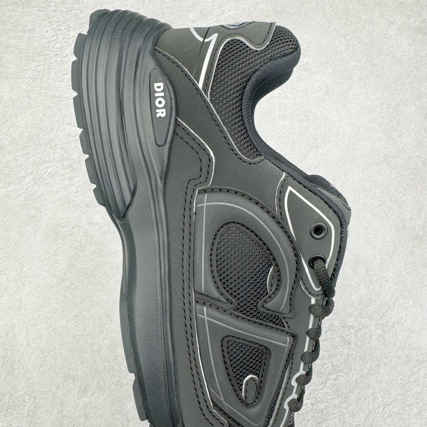 图片[6]-＃ZC总裁 Dior B30 迪奥网眼织物低帮运动休闲鞋 原版开模 海淘专供品质同渠道货源 全套专柜原装配件 该款系列采用黑网色眼织物白和色科技料面精心制 作饰以反光“CD30”图形标志 外格轻盈的刻雕效果橡胶鞋搭底配标志性点的缀提升格调 内弹部力细节塑造想理的舒适穿着体验可与各休式闲造型配搭 彰显尚时现代的运风动范 正常尺码：39 40 41 42 43 44 45-选品中心