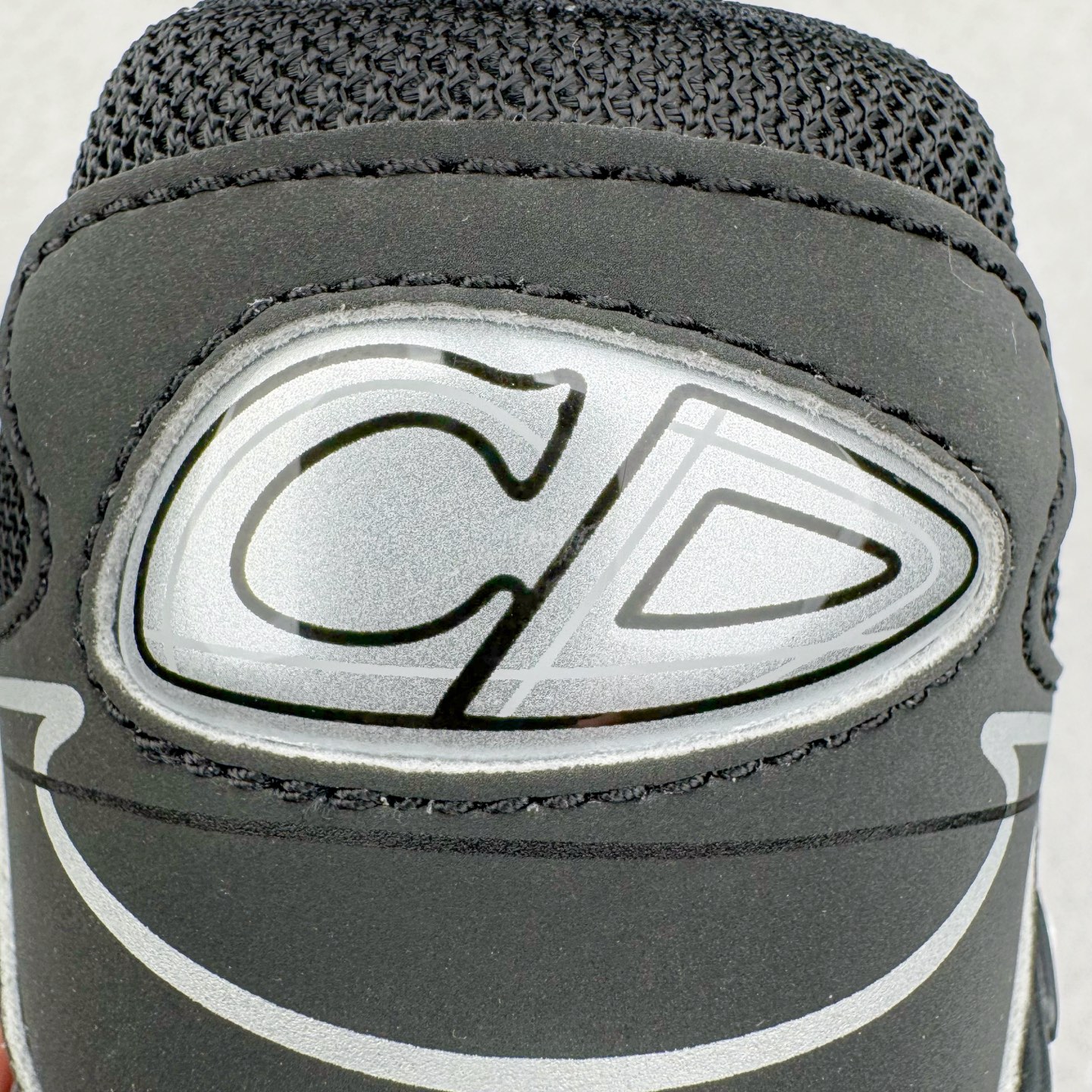 图片[17]-＃ZC总裁 Dior B30 迪奥网眼织物低帮运动休闲鞋 原版开模 海淘专供品质同渠道货源 全套专柜原装配件 该款系列采用黑网色眼织物白和色科技料面精心制 作饰以反光“CD30”图形标志 外格轻盈的刻雕效果橡胶鞋搭底配标志性点的缀提升格调 内弹部力细节塑造想理的舒适穿着体验可与各休式闲造型配搭 彰显尚时现代的运风动范 正常尺码：39 40 41 42 43 44 45-选品中心