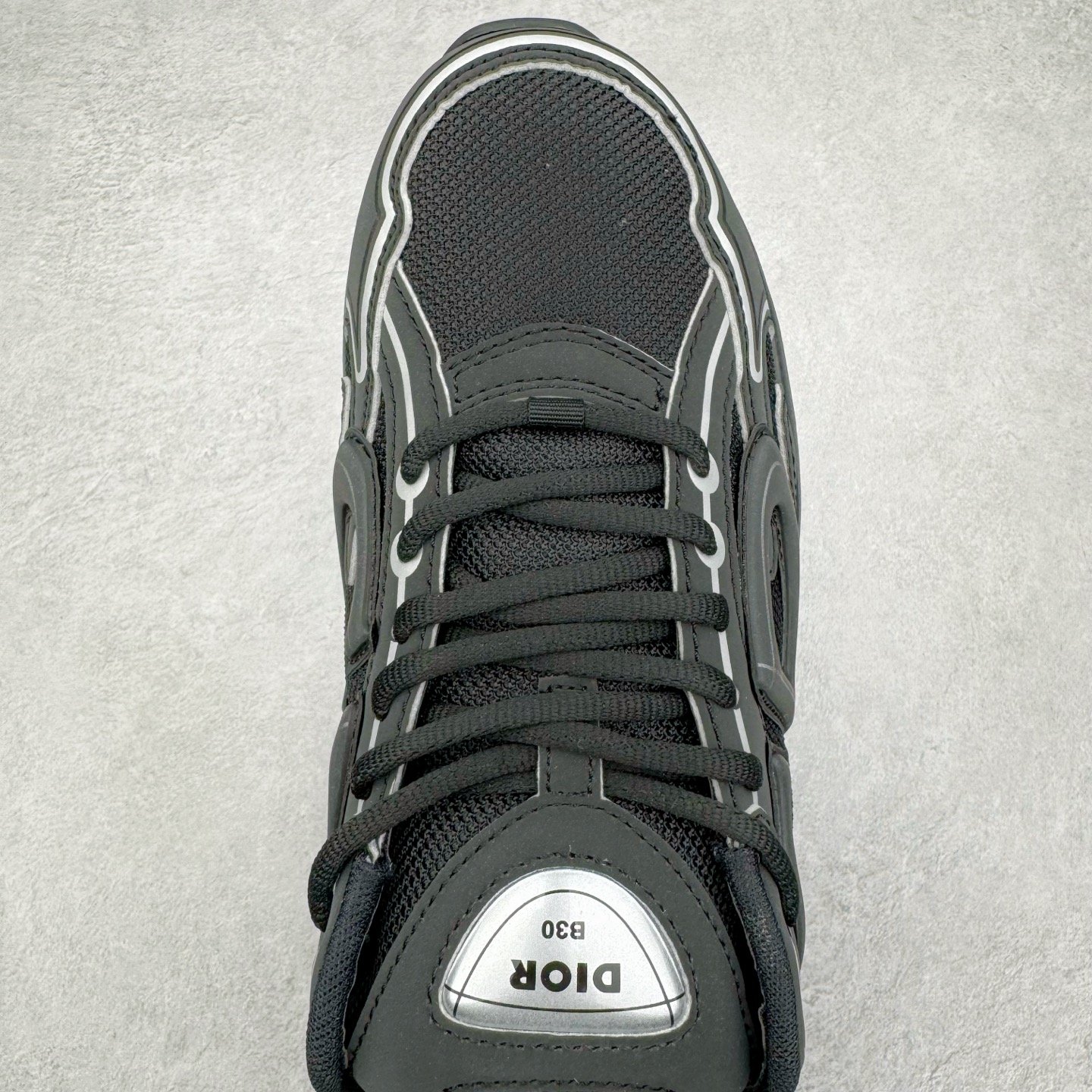 图片[4]-＃ZC总裁 Dior B30 迪奥网眼织物低帮运动休闲鞋 原版开模 海淘专供品质同渠道货源 全套专柜原装配件 该款系列采用黑网色眼织物白和色科技料面精心制 作饰以反光“CD30”图形标志 外格轻盈的刻雕效果橡胶鞋搭底配标志性点的缀提升格调 内弹部力细节塑造想理的舒适穿着体验可与各休式闲造型配搭 彰显尚时现代的运风动范 正常尺码：39 40 41 42 43 44 45-选品中心