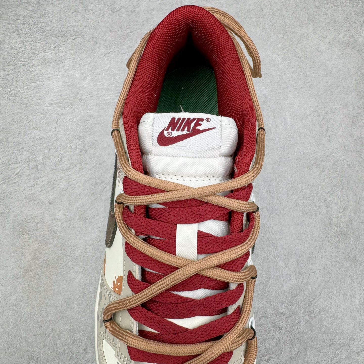 图片[5]-＃YC纯原 NK Dunk Low 荒芜尽头 FB7160-161 定制系列天花板 无原鞋不开发 全系列得物原鞋一比一校对开发 配色持续更新中 终端对接 优势输出 全套原厂楦头原纸板数据档案倾力打造 原汁原味莞产 极致还原 圈内最强针车工艺 高端零售指定版 广东原厂配套原盒原标 鞋盒分三个尺码段 原厂冲刀 超高清洁度 全鞋零毛边皮料切割 采用原厂百宏鞋带以及原厂百宏织唛舌标 内标可供原厂几率过验 进口原装条纹中底布 四线拉帮白色点胶 原厂拉帮手法遵循公司 原厂电绣 极致还原 尺码：36 36.5 37.5 38 38.5 39 40 40.5 41 42 42.5 43 44 44.5 45 46-选品中心