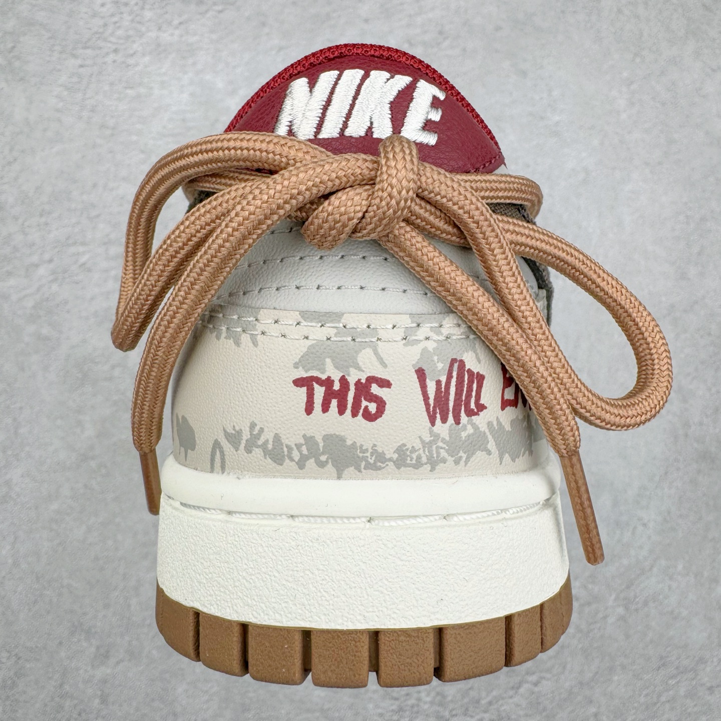 图片[8]-＃YC纯原 NK Dunk Low 荒芜尽头 FB7160-161 定制系列天花板 无原鞋不开发 全系列得物原鞋一比一校对开发 配色持续更新中 终端对接 优势输出 全套原厂楦头原纸板数据档案倾力打造 原汁原味莞产 极致还原 圈内最强针车工艺 高端零售指定版 广东原厂配套原盒原标 鞋盒分三个尺码段 原厂冲刀 超高清洁度 全鞋零毛边皮料切割 采用原厂百宏鞋带以及原厂百宏织唛舌标 内标可供原厂几率过验 进口原装条纹中底布 四线拉帮白色点胶 原厂拉帮手法遵循公司 原厂电绣 极致还原 尺码：36 36.5 37.5 38 38.5 39 40 40.5 41 42 42.5 43 44 44.5 45 46-选品中心