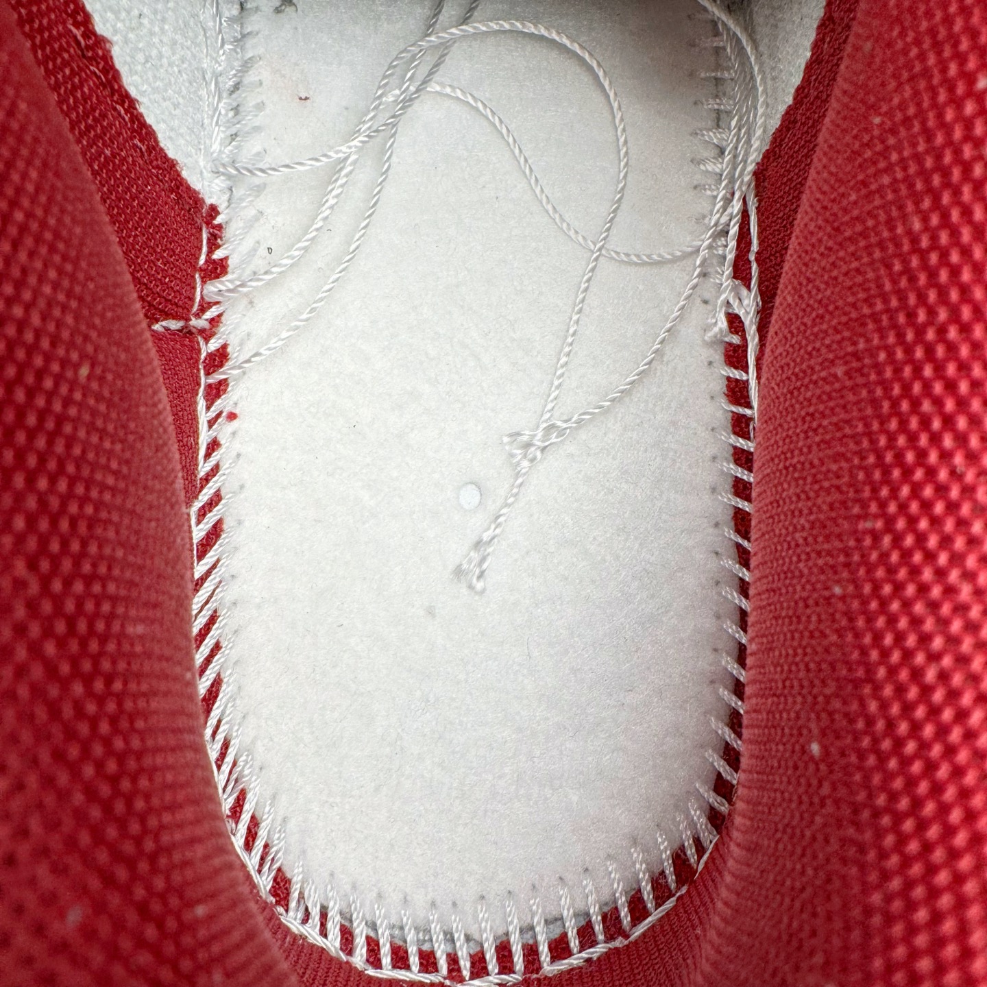 图片[10]-＃YC纯原 NK Dunk Low 荒芜尽头 FB7160-161 定制系列天花板 无原鞋不开发 全系列得物原鞋一比一校对开发 配色持续更新中 终端对接 优势输出 全套原厂楦头原纸板数据档案倾力打造 原汁原味莞产 极致还原 圈内最强针车工艺 高端零售指定版 广东原厂配套原盒原标 鞋盒分三个尺码段 原厂冲刀 超高清洁度 全鞋零毛边皮料切割 采用原厂百宏鞋带以及原厂百宏织唛舌标 内标可供原厂几率过验 进口原装条纹中底布 四线拉帮白色点胶 原厂拉帮手法遵循公司 原厂电绣 极致还原 尺码：36 36.5 37.5 38 38.5 39 40 40.5 41 42 42.5 43 44 44.5 45 46-选品中心