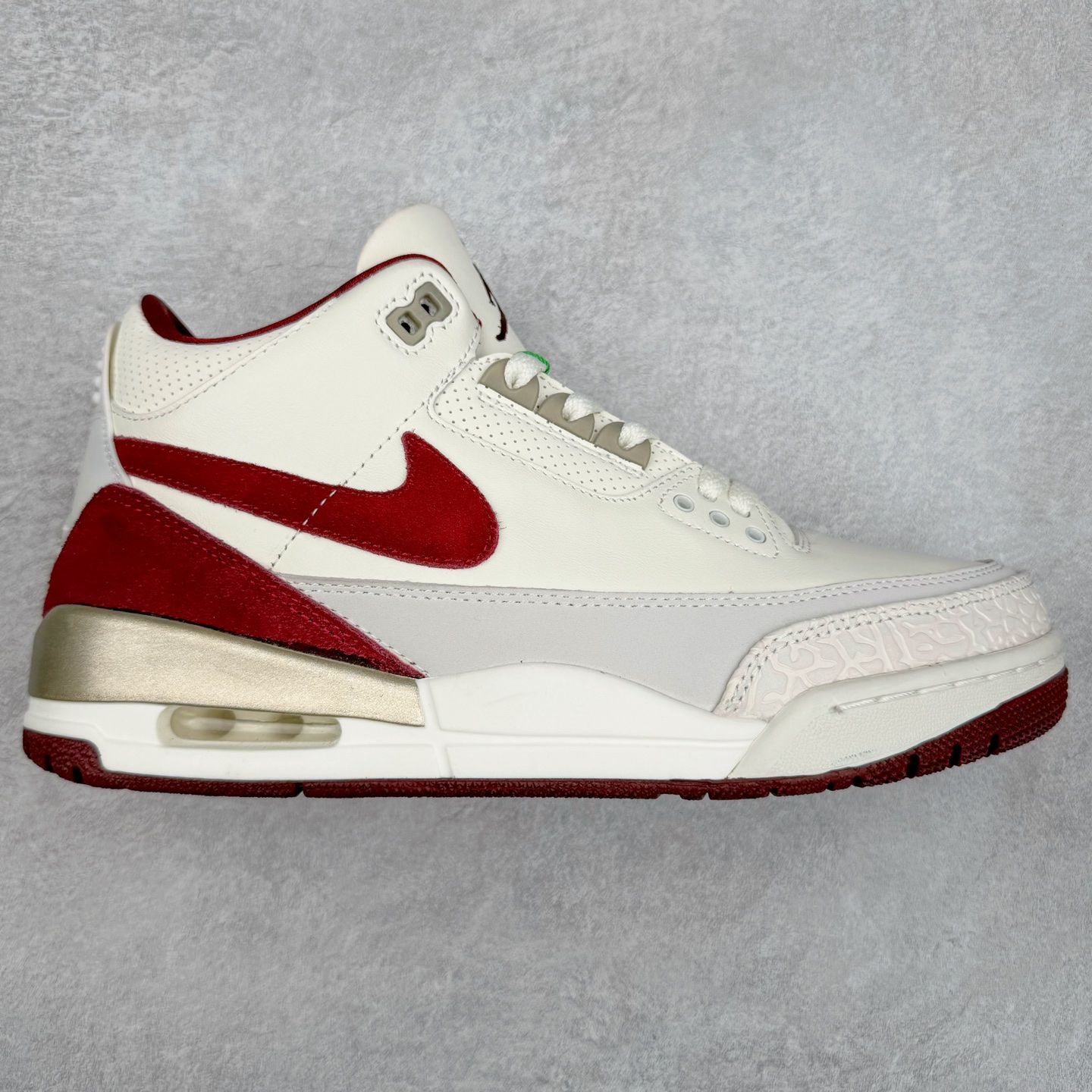 Air Jordan AJ3 Retro 蛇年定制配色 CT8532-031 超性价比产品 欢迎对比 实力大厂成熟流水线出品 品控完美 免检产品 新配色陆续开发 全套原纸板楦头开发 原厂大底磨具加持立体防滑纹理 原装可视Air Sole气垫 原汁原味最完美的三代版型 放心开冲 男女鞋尺码：36 36.5 37.5 38 38.5 39 40 40.5 41 42 42.5 43 44 44.5 45 46 47.5-选品中心