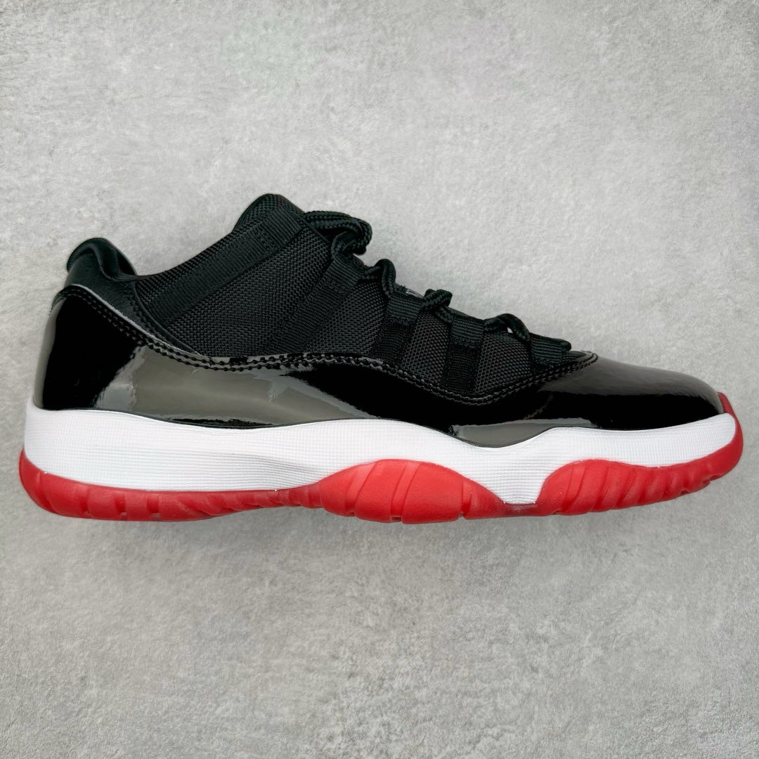 图片[2]-＃KZ神版 Air Jordan AJ11 Retro Low 低帮系列 市场中端王者 耗时半年巨作 全套原纸板楦头开发 确保原汁原味 完美呈现11代版型 此版本只针对中端市场 皮料材质有所更替 其他数据细节工艺流程均保持一致绝不口嗨 细节品控鞋型随意秒杀市面3XX 原楦原档案数据开模打造 原厂中底拉帮钢印 原厂进口漆皮 防冻不开裂 原装鞋撑 水晶大底正确色度色泽 原楦原数据刺绣 原厂车缝走线及对位 毫厘不差 飞人logo采用原数据电脑刺绣 原装正品碳纤维真实碳板 增强抗扭 原内标 原盒标 正确官方原盒 防氧化水晶外底 原厂配套全掌solo气垫 进口港宝加持 后跟自然饱满 全鞋荧光划线卡点 追求极致完美 每一双都是工艺品 多重QC质检 超越公司货的品控标准 实实在在的免检产品 尺码：36 36.5 37.5 38 38.5 39 40 40.5 41 42 42.5 43 44 44.5 45 46 47.5-选品中心
