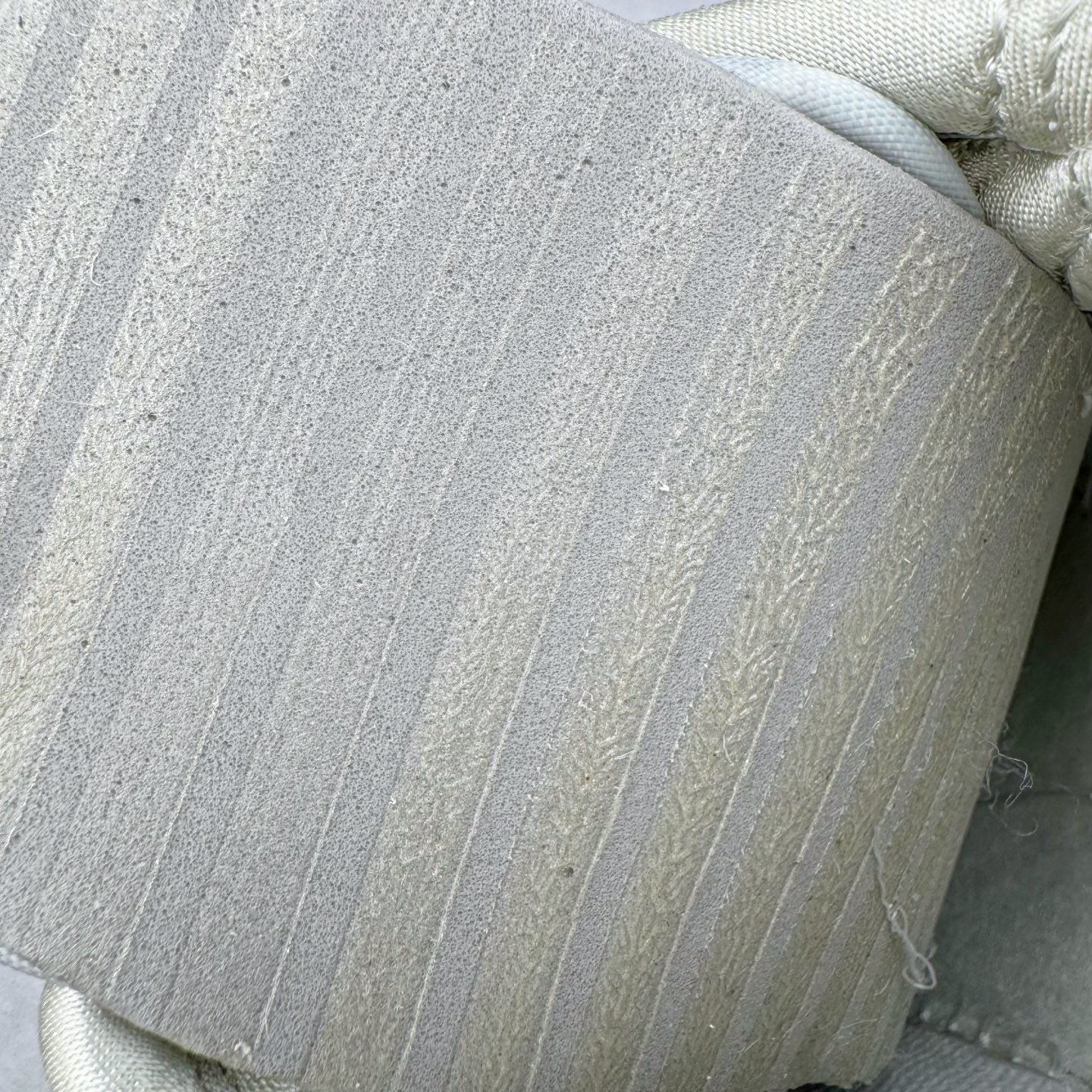 图片[12]-＃原盒版 NK Dunk Low 蛇年限定 米白绿 HV5980-231 全新支线性价比拉满 迎合行情定价 正确头层皮料 细节均购入原鞋校对开发 全套原纸板楦头加持 细节品控鞋型稳定 独家私模官方最新原厂磨具打造大底 鞋头坡度极致还原 原盒原配 玻璃冲刀 超高清洁度 全鞋零毛边皮料切割 正确中底布背胶中底布拉帮走线 尺码：36 36.5 37.5 38 38.5 39 40 40.5 41 42 42.5 43 44 44.5 45 46-选品中心