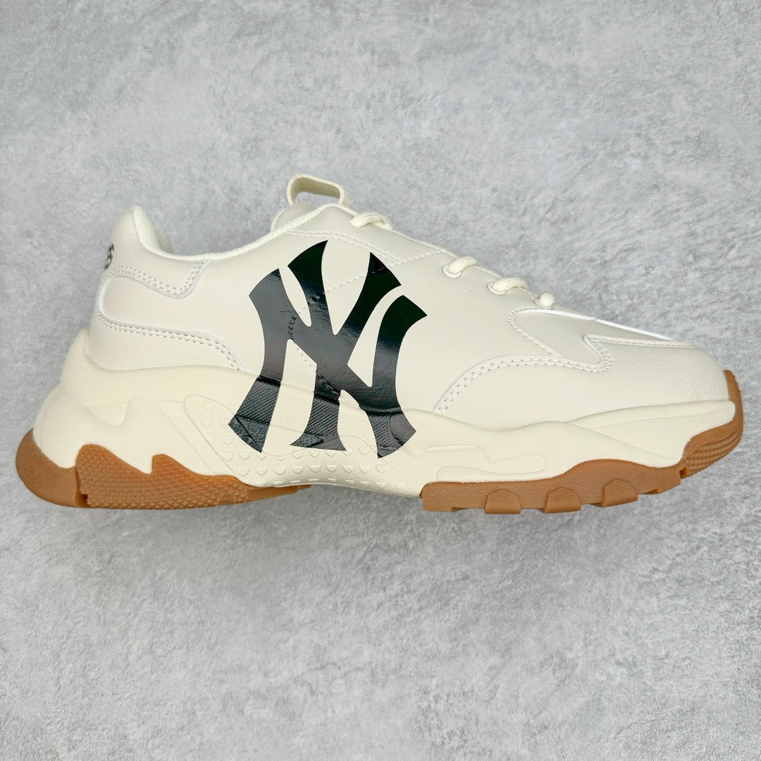 图片[3]-＃PB过验版 MLB Big Ball Chunky 复古印花老爹鞋系列低帮轻量增高厚底百搭休闲运动慢跑鞋 Korea韩国联名NY美国榄球纽约洋基队限定 目前可过轻松秒过各类鉴定 能操作的私聊 韩国代购专供 左脚内置NFC感应 区别市面贴纸假芯片 MLB专用菱形双针中底布 重点细节中底布带注胶孔 原厂NFC感应吊牌 支持鉴定 一个两位数 原盒原标 全套原楦原纸板原厂数据开发 中韩文保养标贴 绿色防霉片 平台代购专供 独家一比一RB+MD组合大底 高频后跟小人Logo精准对位立体饱满 正确网布加超迁鞋面 转印中底走线紧密 转印Logo工艺表层防刮不掉色 尺码：35 36 36.5 37.5 38 38.5 39 40 40.5 41 42 42.5 43 44 44.5 45-选品中心