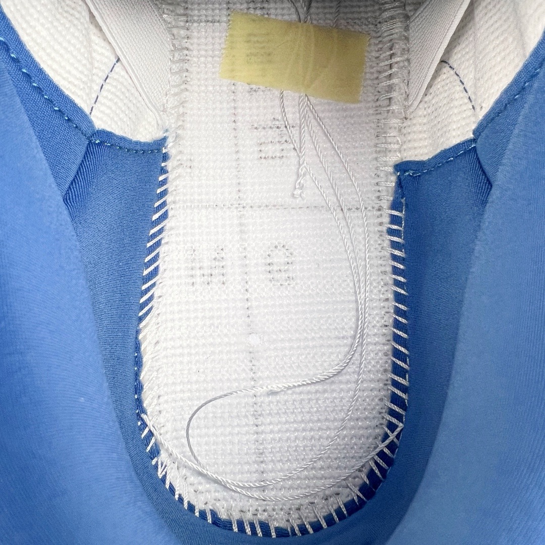 图片[10]-＃KZ神版 Air Jordan AJ3 Retro 奇才白蓝 CT8532-148 独家外贸特供尺码含45.5 48.5 国内外口碑最好最推荐的产品 市场中端王者 亲自操刀耗时半年巨作 全套原纸板楦头开发 原厂大底磨具加持立体防滑纹理 原装可视Air Sole气垫 原汁原味最完美的三代版型 唯一正确鞋头趴度弧度高度鞋身腰线 此版本只针对中端市场 皮料材质有所更替 其他数据细节工艺流程均保持一致 绝不口嗨 细节品控鞋型随意秒杀市面3XX 4XX 原厂TPU后跟饰片 正确内里反口里网布 皮料菱角分明不变形无多余毛边 正确手工大底描漆拉丝 市场唯一原厂鞋扣模具 原厂织唛标 原厂飞人电绣工艺 尾指中部跳三针 独家绑鞋带手法 印刷中底布 四线拉帮 米色美纹纸贴合固定 进口港宝加持 后跟自然饱满 全鞋荧光划线卡点 追求极致完美 每一双都是工艺品 多重QC质检 超越公司货的品控标准 实实在在的免检产品 尺码：40 40.5 41 42 42.5 43 44 44.5 45 45.5 46 47.5 48.5-选品中心