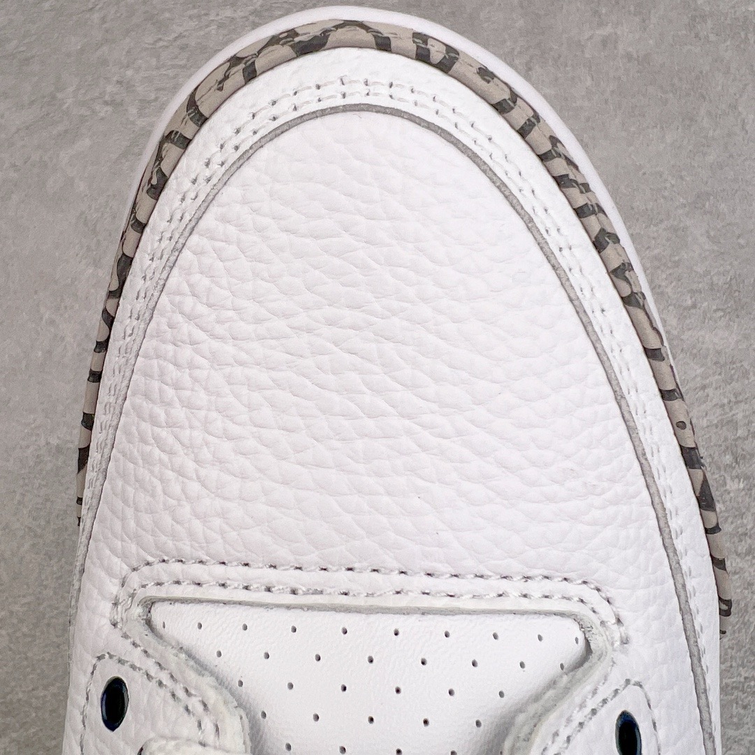 图片[13]-＃KZ神版 Air Jordan AJ3 Retro 北卡蓝 CT8532-104 独家外贸特供尺码含45.5 48.5 国内外口碑最好最推荐的产品 市场中端王者 亲自操刀耗时半年巨作 全套原纸板楦头开发 原厂大底磨具加持立体防滑纹理 原装可视Air Sole气垫 原汁原味最完美的三代版型 唯一正确鞋头趴度弧度高度鞋身腰线 此版本只针对中端市场 皮料材质有所更替 其他数据细节工艺流程均保持一致 绝不口嗨 细节品控鞋型随意秒杀市面3XX 4XX 原厂TPU后跟饰片 正确内里反口里网布 皮料菱角分明不变形无多余毛边 正确手工大底描漆拉丝 市场唯一原厂鞋扣模具 原厂织唛标 原厂飞人电绣工艺 尾指中部跳三针 独家绑鞋带手法 印刷中底布 四线拉帮 米色美纹纸贴合固定 进口港宝加持 后跟自然饱满 全鞋荧光划线卡点 追求极致完美 每一双都是工艺品 多重QC质检 超越公司货的品控标准 实实在在的免检产品 尺码：40 40.5 41 42 42.5 43 44 44.5 45 45.5 46 47.5 48.5-选品中心