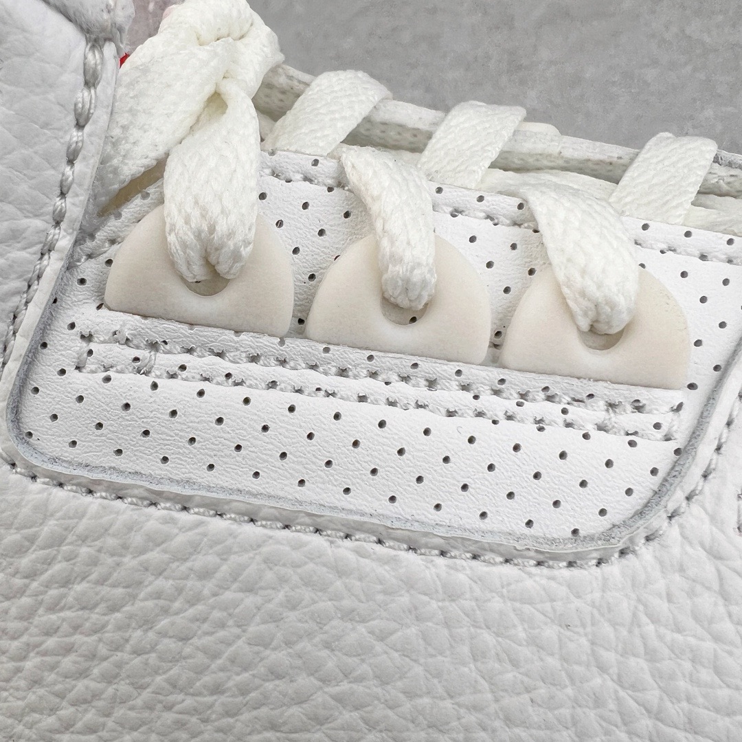 图片[12]-＃KZ神版 Air Jordan AJ3 Retro 做旧白水泥 DN3707-100 独家外贸特供尺码含45.5 48.5 国内外口碑最好最推荐的产品 市场中端王者 亲自操刀耗时半年巨作 全套原纸板楦头开发 原厂大底磨具加持立体防滑纹理 原装可视Air Sole气垫 原汁原味最完美的三代版型 唯一正确鞋头趴度弧度高度鞋身腰线 此版本只针对中端市场 皮料材质有所更替 其他数据细节工艺流程均保持一致 绝不口嗨 细节品控鞋型随意秒杀市面3XX 4XX 原厂TPU后跟饰片 正确内里反口里网布 皮料菱角分明不变形无多余毛边 正确手工大底描漆拉丝 市场唯一原厂鞋扣模具 原厂织唛标 原厂飞人电绣工艺 尾指中部跳三针 独家绑鞋带手法 印刷中底布 四线拉帮 米色美纹纸贴合固定 进口港宝加持 后跟自然饱满 全鞋荧光划线卡点 追求极致完美 每一双都是工艺品 多重QC质检 超越公司货的品控标准 实实在在的免检产品 尺码：40 40.5 41 42 42.5 43 44 44.5 45 45.5 46 47.5 48.5-选品中心