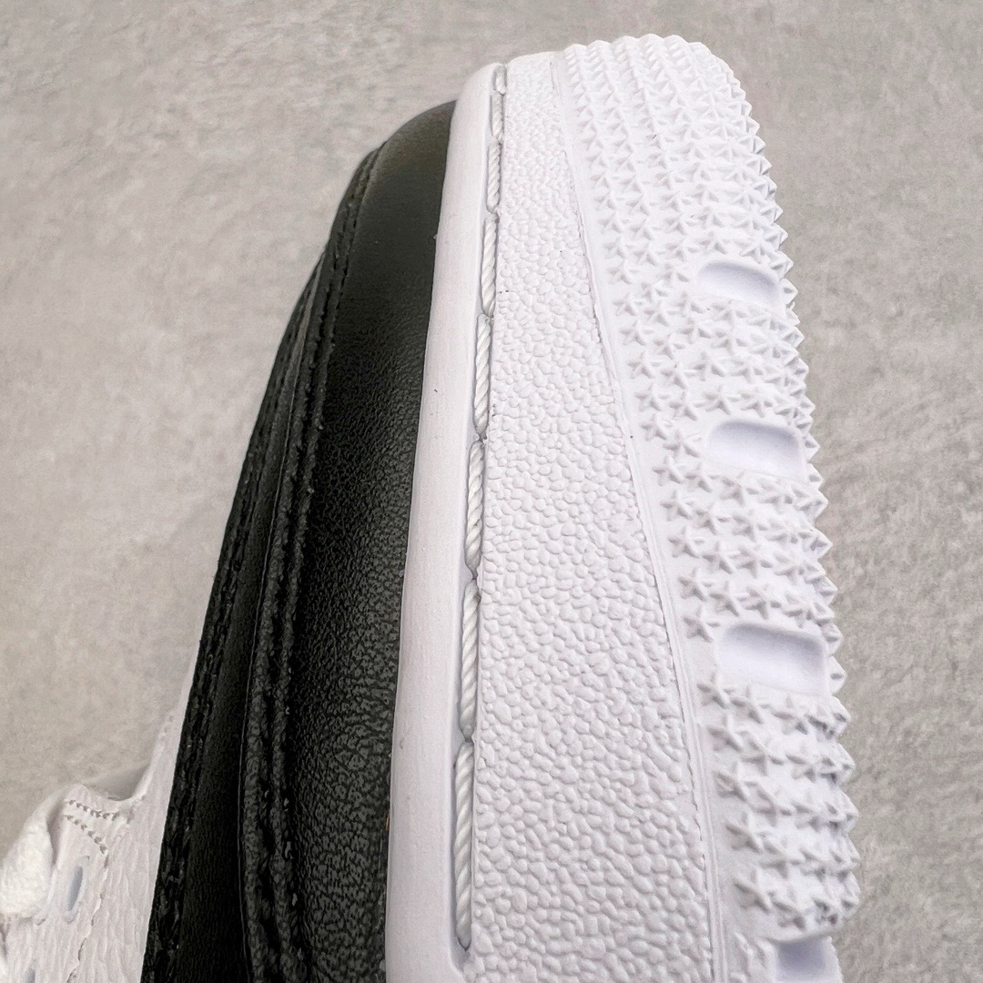 图片[15]-＃KZ神版 Fragment Design x Air Jordan AJ3 Retro 藤原浩闪电联名 DA3595-100 独家外贸特供尺码含45.5 48.5 国内外口碑最好最推荐的产品 市场中端王者 亲自操刀耗时半年巨作 全套原纸板楦头开发 原厂大底磨具加持立体防滑纹理 原装可视Air Sole气垫 原汁原味最完美的三代版型 唯一正确鞋头趴度弧度高度鞋身腰线 此版本只针对中端市场 皮料材质有所更替 其他数据细节工艺流程均保持一致 绝不口嗨 细节品控鞋型随意秒杀市面3XX 4XX 原厂TPU后跟饰片 正确内里反口里网布 皮料菱角分明不变形无多余毛边 正确手工大底描漆拉丝 市场唯一原厂鞋扣模具 原厂织唛标 原厂飞人电绣工艺 尾指中部跳三针 独家绑鞋带手法 印刷中底布 四线拉帮 米色美纹纸贴合固定 进口港宝加持 后跟自然饱满 全鞋荧光划线卡点 追求极致完美 每一双都是工艺品 多重QC质检 超越公司货的品控标准 实实在在的免检产品 尺码：40 40.5 41 42 42.5 43 44 44.5 45 45.5 46 47.5 48.5-选品中心
