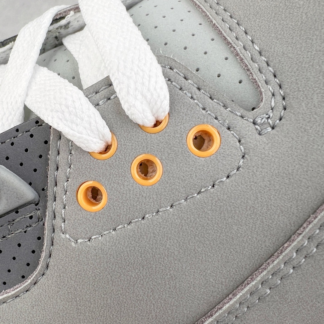 图片[11]-＃KZ神版 Air Jordan AJ3 Retro 酷灰 CT8532-012 独家外贸特供尺码含45.5 48.5 国内外口碑最好最推荐的产品 市场中端王者 亲自操刀耗时半年巨作 全套原纸板楦头开发 原厂大底磨具加持立体防滑纹理 原装可视Air Sole气垫 原汁原味最完美的三代版型 唯一正确鞋头趴度弧度高度鞋身腰线 此版本只针对中端市场 皮料材质有所更替 其他数据细节工艺流程均保持一致 绝不口嗨 细节品控鞋型随意秒杀市面3XX 4XX 原厂TPU后跟饰片 正确内里反口里网布 皮料菱角分明不变形无多余毛边 正确手工大底描漆拉丝 市场唯一原厂鞋扣模具 原厂织唛标 原厂飞人电绣工艺 尾指中部跳三针 独家绑鞋带手法 印刷中底布 四线拉帮 米色美纹纸贴合固定 进口港宝加持 后跟自然饱满 全鞋荧光划线卡点 追求极致完美 每一双都是工艺品 多重QC质检 超越公司货的品控标准 实实在在的免检产品 尺码：40 40.5 41 42 42.5 43 44 44.5 45 45.5 46 47.5 48.5-选品中心