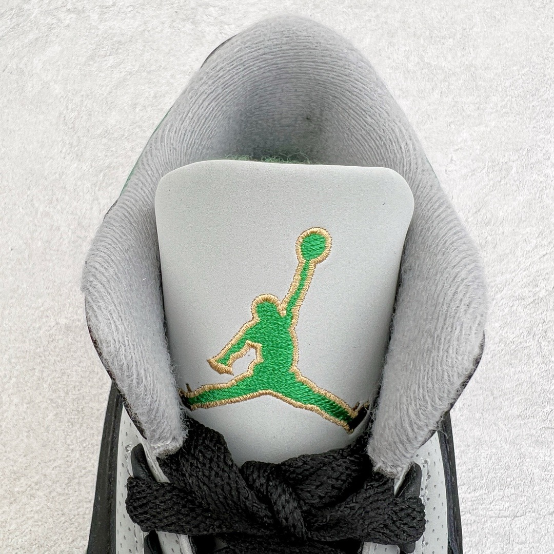 图片[11]-＃KZ神版 Air Jordan AJ3 Retro 黑绿 CT8532-030 独家外贸特供尺码含45.5 48.5 国内外口碑最好最推荐的产品 市场中端王者 亲自操刀耗时半年巨作 全套原纸板楦头开发 原厂大底磨具加持立体防滑纹理 原装可视Air Sole气垫 原汁原味最完美的三代版型 唯一正确鞋头趴度弧度高度鞋身腰线 此版本只针对中端市场 皮料材质有所更替 其他数据细节工艺流程均保持一致 绝不口嗨 细节品控鞋型随意秒杀市面3XX 4XX 原厂TPU后跟饰片 正确内里反口里网布 皮料菱角分明不变形无多余毛边 正确手工大底描漆拉丝 市场唯一原厂鞋扣模具 原厂织唛标 原厂飞人电绣工艺 尾指中部跳三针 独家绑鞋带手法 印刷中底布 四线拉帮 米色美纹纸贴合固定 进口港宝加持 后跟自然饱满 全鞋荧光划线卡点 追求极致完美 每一双都是工艺品 多重QC质检 超越公司货的品控标准 实实在在的免检产品 尺码：40 40.5 41 42 42.5 43 44 44.5 45 45.5 46 47.5 48.5-选品中心