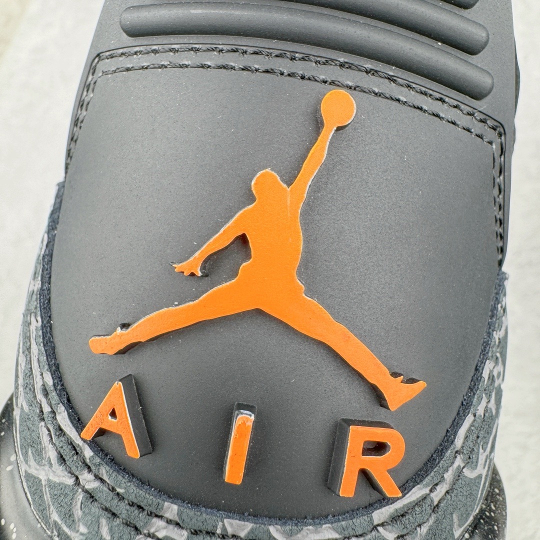图片[13]-＃KZ神版 Air Jordan AJ3 Retro 恐惧 CT8532-080 独家外贸特供尺码含45.5 48.5 国内外口碑最好最推荐的产品 市场中端王者 亲自操刀耗时半年巨作 全套原纸板楦头开发 原厂大底磨具加持立体防滑纹理 原装可视Air Sole气垫 原汁原味最完美的三代版型 唯一正确鞋头趴度弧度高度鞋身腰线 此版本只针对中端市场 皮料材质有所更替 其他数据细节工艺流程均保持一致 绝不口嗨 细节品控鞋型随意秒杀市面3XX 4XX 原厂TPU后跟饰片 正确内里反口里网布 皮料菱角分明不变形无多余毛边 正确手工大底描漆拉丝 市场唯一原厂鞋扣模具 原厂织唛标 原厂飞人电绣工艺 尾指中部跳三针 独家绑鞋带手法 印刷中底布 四线拉帮 米色美纹纸贴合固定 进口港宝加持 后跟自然饱满 全鞋荧光划线卡点 追求极致完美 每一双都是工艺品 多重QC质检 超越公司货的品控标准 实实在在的免检产品 尺码：40 40.5 41 42 42.5 43 44 44.5 45 45.5 46 47.5 48.5-选品中心