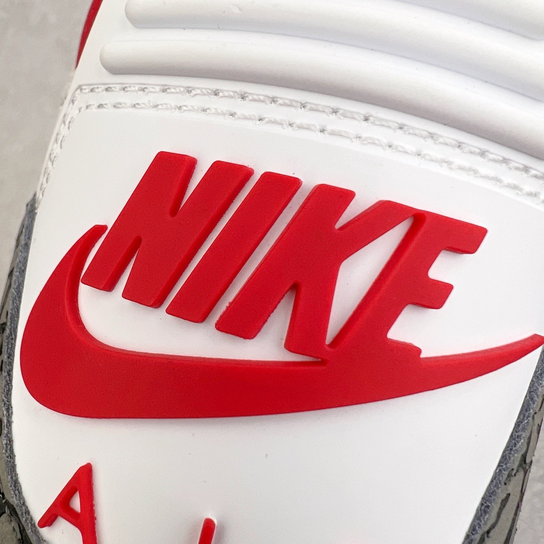图片[14]-＃KZ神版 Air Jordan AJ3 Retro 白红 DN3707-160 独家外贸特供尺码含45.5 48.5 国内外口碑最好最推荐的产品 市场中端王者 亲自操刀耗时半年巨作 全套原纸板楦头开发 原厂大底磨具加持立体防滑纹理 原装可视Air Sole气垫 原汁原味最完美的三代版型 唯一正确鞋头趴度弧度高度鞋身腰线 此版本只针对中端市场 皮料材质有所更替 其他数据细节工艺流程均保持一致 绝不口嗨 细节品控鞋型随意秒杀市面3XX 4XX 原厂TPU后跟饰片 正确内里反口里网布 皮料菱角分明不变形无多余毛边 正确手工大底描漆拉丝 市场唯一原厂鞋扣模具 原厂织唛标 原厂飞人电绣工艺 尾指中部跳三针 独家绑鞋带手法 印刷中底布 四线拉帮 米色美纹纸贴合固定 进口港宝加持 后跟自然饱满 全鞋荧光划线卡点 追求极致完美 每一双都是工艺品 多重QC质检 超越公司货的品控标准 实实在在的免检产品 尺码：40 40.5 41 42 42.5 43 44 44.5 45 45.5 46 47.5 48.5-选品中心