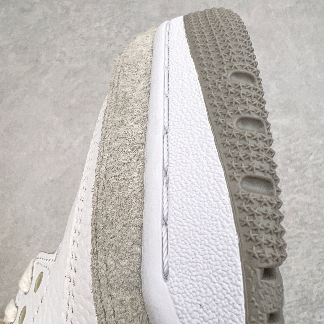 图片[14]-＃KZ神版 A Ma Maniére x Air Jordan AJ3 Retro AMM联名白紫灰 DH3434-110 独家外贸特供尺码含45.5 48.5 国内外口碑最好最推荐的产品 市场中端王者 亲自操刀耗时半年巨作 全套原纸板楦头开发 原厂大底磨具加持立体防滑纹理 原装可视Air Sole气垫 原汁原味最完美的三代版型 唯一正确鞋头趴度弧度高度鞋身腰线 此版本只针对中端市场 皮料材质有所更替 其他数据细节工艺流程均保持一致 绝不口嗨 细节品控鞋型随意秒杀市面3XX 4XX 原厂TPU后跟饰片 正确内里反口里网布 皮料菱角分明不变形无多余毛边 正确手工大底描漆拉丝 市场唯一原厂鞋扣模具 原厂织唛标 原厂飞人电绣工艺 尾指中部跳三针 独家绑鞋带手法 印刷中底布 四线拉帮 米色美纹纸贴合固定 进口港宝加持 后跟自然饱满 全鞋荧光划线卡点 追求极致完美 每一双都是工艺品 多重QC质检 超越公司货的品控标准 实实在在的免检产品 尺码：40 40.5 41 42 42.5 43 44 44.5 45 45.5 46 47.5 48.5-选品中心