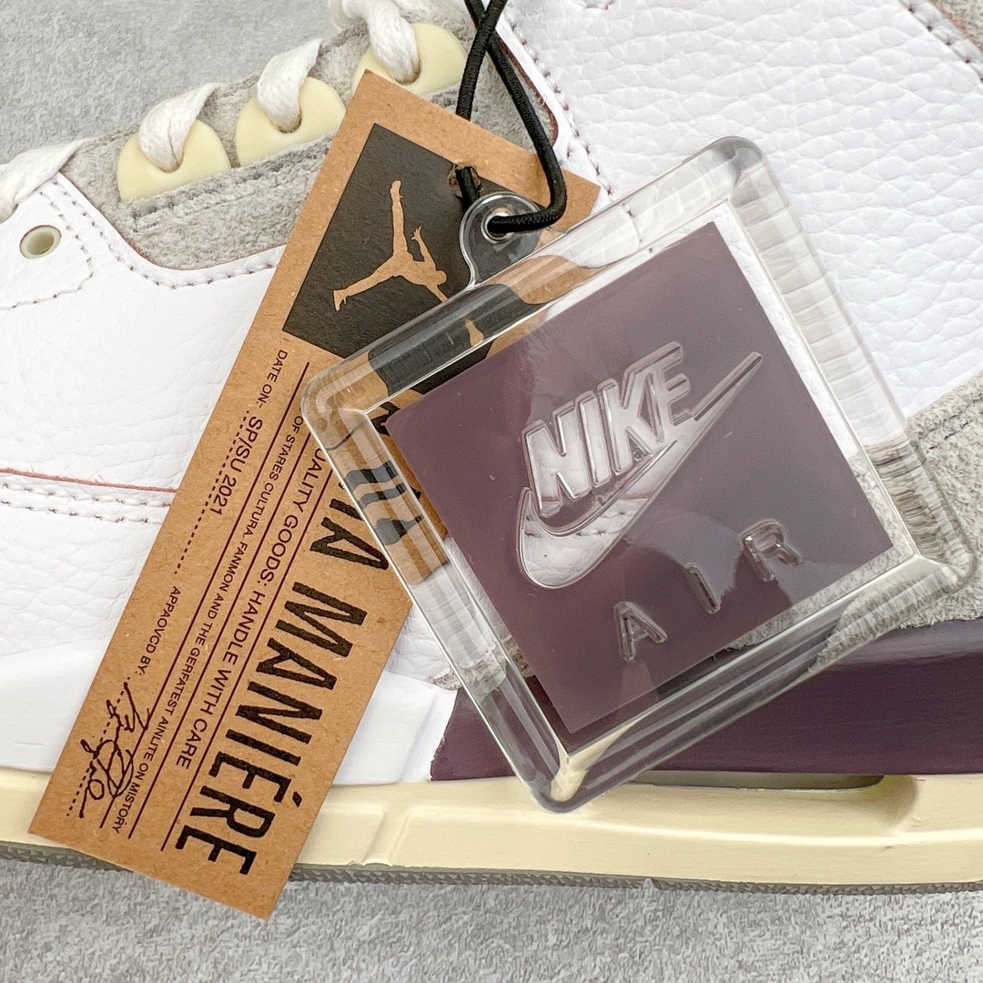 图片[12]-＃KZ神版 A Ma Maniére x Air Jordan AJ3 Retro AMM联名白紫灰 DH3434-110 独家外贸特供尺码含45.5 48.5 国内外口碑最好最推荐的产品 市场中端王者 亲自操刀耗时半年巨作 全套原纸板楦头开发 原厂大底磨具加持立体防滑纹理 原装可视Air Sole气垫 原汁原味最完美的三代版型 唯一正确鞋头趴度弧度高度鞋身腰线 此版本只针对中端市场 皮料材质有所更替 其他数据细节工艺流程均保持一致 绝不口嗨 细节品控鞋型随意秒杀市面3XX 4XX 原厂TPU后跟饰片 正确内里反口里网布 皮料菱角分明不变形无多余毛边 正确手工大底描漆拉丝 市场唯一原厂鞋扣模具 原厂织唛标 原厂飞人电绣工艺 尾指中部跳三针 独家绑鞋带手法 印刷中底布 四线拉帮 米色美纹纸贴合固定 进口港宝加持 后跟自然饱满 全鞋荧光划线卡点 追求极致完美 每一双都是工艺品 多重QC质检 超越公司货的品控标准 实实在在的免检产品 尺码：40 40.5 41 42 42.5 43 44 44.5 45 45.5 46 47.5 48.5-选品中心