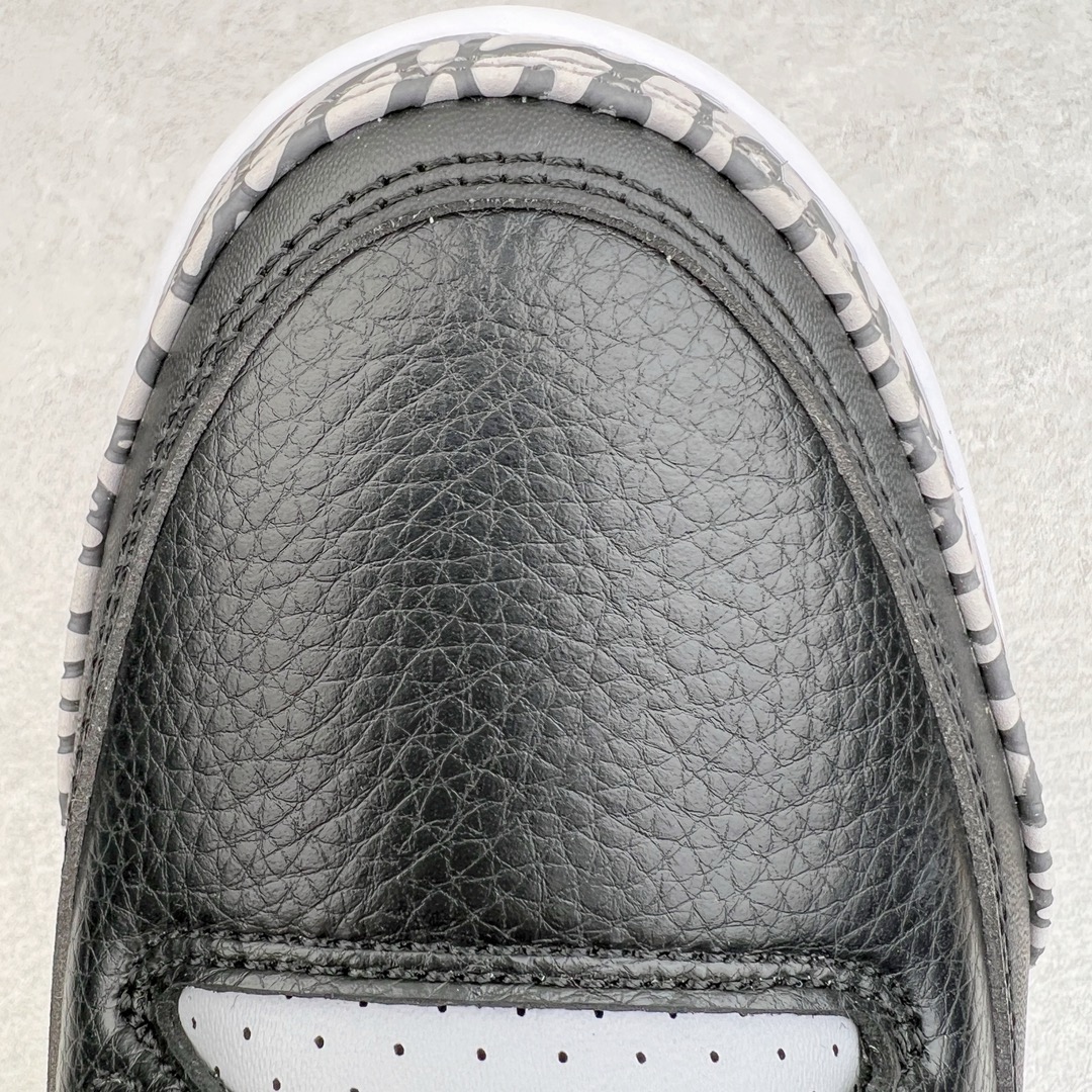 图片[14]-＃KZ神版 Air Jordan AJ3 Retro 黑水泥 854262-001 独家外贸特供尺码含45.5 48.5 国内外口碑最好最推荐的产品 市场中端王者 亲自操刀耗时半年巨作 全套原纸板楦头开发 原厂大底磨具加持立体防滑纹理 原装可视Air Sole气垫 原汁原味最完美的三代版型 唯一正确鞋头趴度弧度高度鞋身腰线 此版本只针对中端市场 皮料材质有所更替 其他数据细节工艺流程均保持一致 绝不口嗨 细节品控鞋型随意秒杀市面3XX 4XX 原厂TPU后跟饰片 正确内里反口里网布 皮料菱角分明不变形无多余毛边 正确手工大底描漆拉丝 市场唯一原厂鞋扣模具 原厂织唛标 原厂飞人电绣工艺 尾指中部跳三针 独家绑鞋带手法 印刷中底布 四线拉帮 米色美纹纸贴合固定 进口港宝加持 后跟自然饱满 全鞋荧光划线卡点 追求极致完美 每一双都是工艺品 多重QC质检 超越公司货的品控标准 实实在在的免检产品 尺码：40 40.5 41 42 42.5 43 44 44.5 45 45.5 46 47.5 48.5-选品中心