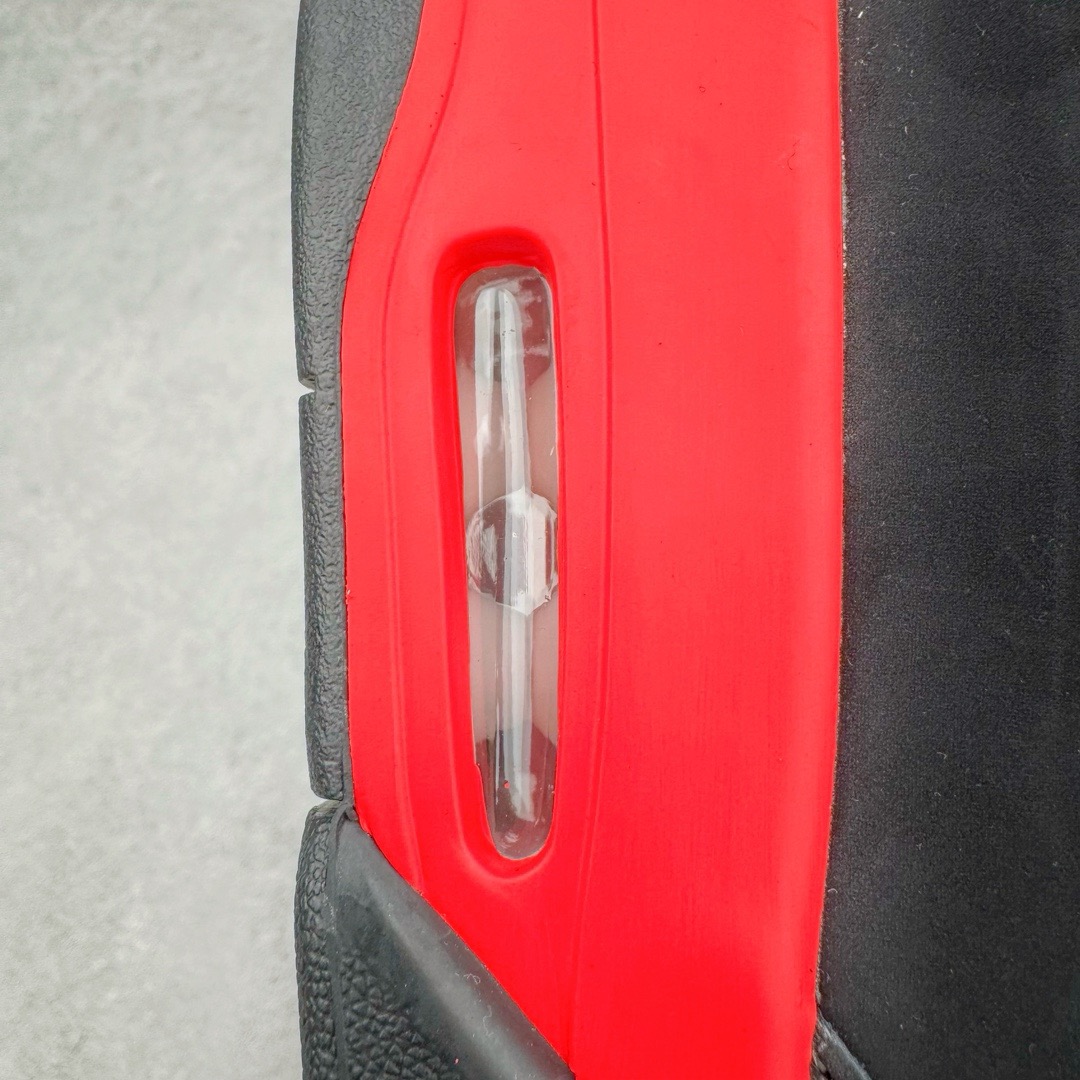图片[19]-＃lw纯原 Air Jordan AJ4 Retro \\\”Red Thunder\\\” 黑红雷电 CT8527-016 第一梯队最新批次 细节多次校对改良 接近完美 细节达到可过鉴定标准 耗时半年巨作 全套原纸板楦头开发 原厂特供皮料加持 确保原汁原味 完美呈现四代版型 一比一鞋头弧度高度鞋身弧度 数据细节工艺流程均保持原鞋一致 原厂TPU网格鞋带扣 正确内里网布 菱角分明不变形无多余毛边 柔软性质感一致于原鞋 原厂织唛标 原厂飞人电绣工艺 尾指中部跳三针 独家绑鞋带手法 印刷中底布 四线拉帮 米色美纹纸贴合固定 进口港宝加持 后跟自然饱满 全鞋荧光划线卡点 追求极致完美 每一双都是工艺品 多重QC质检 超越公司货的品控标准 实实在在的免检产品 尺码：40 40.5 41 42 42.5 43 44 44.5 45 46 47.5 48.5-选品中心