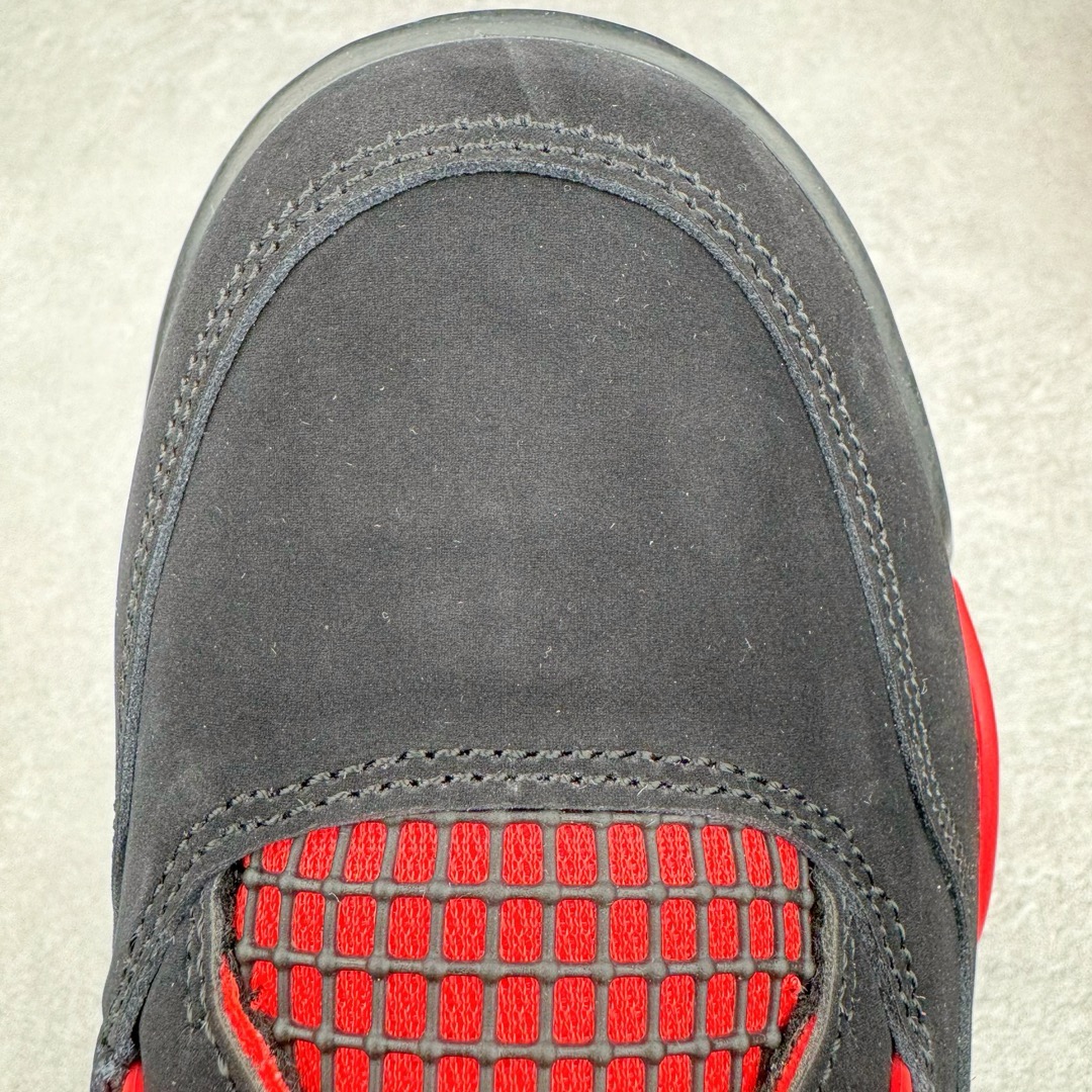 图片[11]-＃lw纯原 Air Jordan AJ4 Retro \\\”Red Thunder\\\” 黑红雷电 CT8527-016 第一梯队最新批次 细节多次校对改良 接近完美 细节达到可过鉴定标准 耗时半年巨作 全套原纸板楦头开发 原厂特供皮料加持 确保原汁原味 完美呈现四代版型 一比一鞋头弧度高度鞋身弧度 数据细节工艺流程均保持原鞋一致 原厂TPU网格鞋带扣 正确内里网布 菱角分明不变形无多余毛边 柔软性质感一致于原鞋 原厂织唛标 原厂飞人电绣工艺 尾指中部跳三针 独家绑鞋带手法 印刷中底布 四线拉帮 米色美纹纸贴合固定 进口港宝加持 后跟自然饱满 全鞋荧光划线卡点 追求极致完美 每一双都是工艺品 多重QC质检 超越公司货的品控标准 实实在在的免检产品 尺码：40 40.5 41 42 42.5 43 44 44.5 45 46 47.5 48.5-选品中心