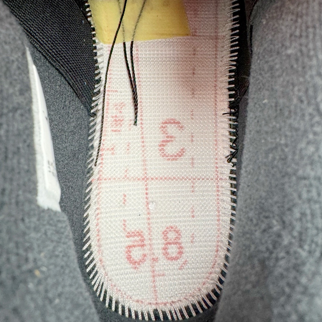 图片[21]-＃lw纯原 Air Jordan AJ4 Retro \\\”Red Thunder\\\” 黑红雷电 CT8527-016 第一梯队最新批次 细节多次校对改良 接近完美 细节达到可过鉴定标准 耗时半年巨作 全套原纸板楦头开发 原厂特供皮料加持 确保原汁原味 完美呈现四代版型 一比一鞋头弧度高度鞋身弧度 数据细节工艺流程均保持原鞋一致 原厂TPU网格鞋带扣 正确内里网布 菱角分明不变形无多余毛边 柔软性质感一致于原鞋 原厂织唛标 原厂飞人电绣工艺 尾指中部跳三针 独家绑鞋带手法 印刷中底布 四线拉帮 米色美纹纸贴合固定 进口港宝加持 后跟自然饱满 全鞋荧光划线卡点 追求极致完美 每一双都是工艺品 多重QC质检 超越公司货的品控标准 实实在在的免检产品 尺码：40 40.5 41 42 42.5 43 44 44.5 45 46 47.5 48.5-选品中心