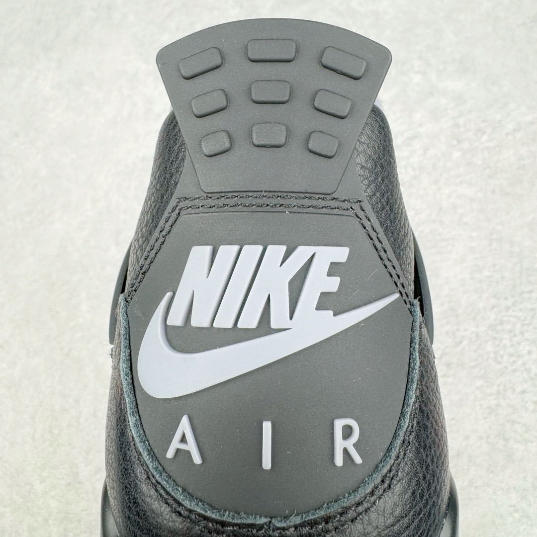 图片[14]-＃lw纯原 Air Jordan AJ4 \\\”Bred Reimagined\\\” 黑红2024 FV5029-006 第一梯队最新批次 细节多次校对改良 接近完美 细节达到可过鉴定标准 耗时半年巨作 全套原纸板楦头开发 原厂特供皮料加持 确保原汁原味 完美呈现四代版型 一比一鞋头弧度高度鞋身弧度 数据细节工艺流程均保持原鞋一致 原厂TPU网格鞋带扣 正确内里网布 菱角分明不变形无多余毛边 柔软性质感一致于原鞋 原厂织唛标 原厂飞人电绣工艺 尾指中部跳三针 独家绑鞋带手法 印刷中底布 四线拉帮 米色美纹纸贴合固定 进口港宝加持 后跟自然饱满 全鞋荧光划线卡点 追求极致完美 每一双都是工艺品 多重QC质检 超越公司货的品控标准 实实在在的免检产品 尺码：40 40.5 41 42 42.5 43 44 44.5 45 46 47.5 48.5-选品中心