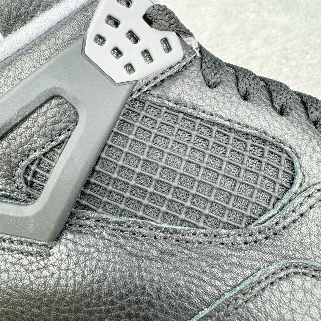 图片[12]-＃lw纯原 Air Jordan AJ4 \\\”Bred Reimagined\\\” 黑红2024 FV5029-006 第一梯队最新批次 细节多次校对改良 接近完美 细节达到可过鉴定标准 耗时半年巨作 全套原纸板楦头开发 原厂特供皮料加持 确保原汁原味 完美呈现四代版型 一比一鞋头弧度高度鞋身弧度 数据细节工艺流程均保持原鞋一致 原厂TPU网格鞋带扣 正确内里网布 菱角分明不变形无多余毛边 柔软性质感一致于原鞋 原厂织唛标 原厂飞人电绣工艺 尾指中部跳三针 独家绑鞋带手法 印刷中底布 四线拉帮 米色美纹纸贴合固定 进口港宝加持 后跟自然饱满 全鞋荧光划线卡点 追求极致完美 每一双都是工艺品 多重QC质检 超越公司货的品控标准 实实在在的免检产品 尺码：40 40.5 41 42 42.5 43 44 44.5 45 46 47.5 48.5-选品中心