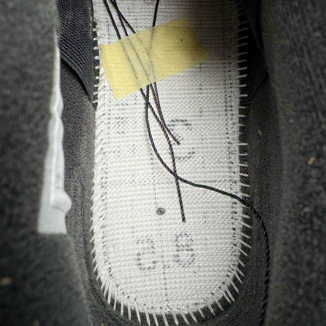 图片[10]-＃lw纯原 Air Jordan AJ4 \\\”black Cat\\\” 黑猫 CU1110-010 第一梯队最新批次 细节多次校对改良 接近完美 细节达到可过鉴定标准 耗时半年巨作 全套原纸板楦头开发 原厂特供皮料加持 确保原汁原味 完美呈现四代版型 一比一鞋头弧度高度鞋身弧度 数据细节工艺流程均保持原鞋一致 原厂TPU网格鞋带扣 正确内里网布 菱角分明不变形无多余毛边 柔软性质感一致于原鞋 原厂织唛标 原厂飞人电绣工艺 尾指中部跳三针 独家绑鞋带手法 印刷中底布 四线拉帮 米色美纹纸贴合固定 进口港宝加持 后跟自然饱满 全鞋荧光划线卡点 追求极致完美 每一双都是工艺品 多重QC质检 超越公司货的品控标准 实实在在的免检产品 尺码：40 40.5 41 42 42.5 43 44 44.5 45 46 47.5 48.5-选品中心